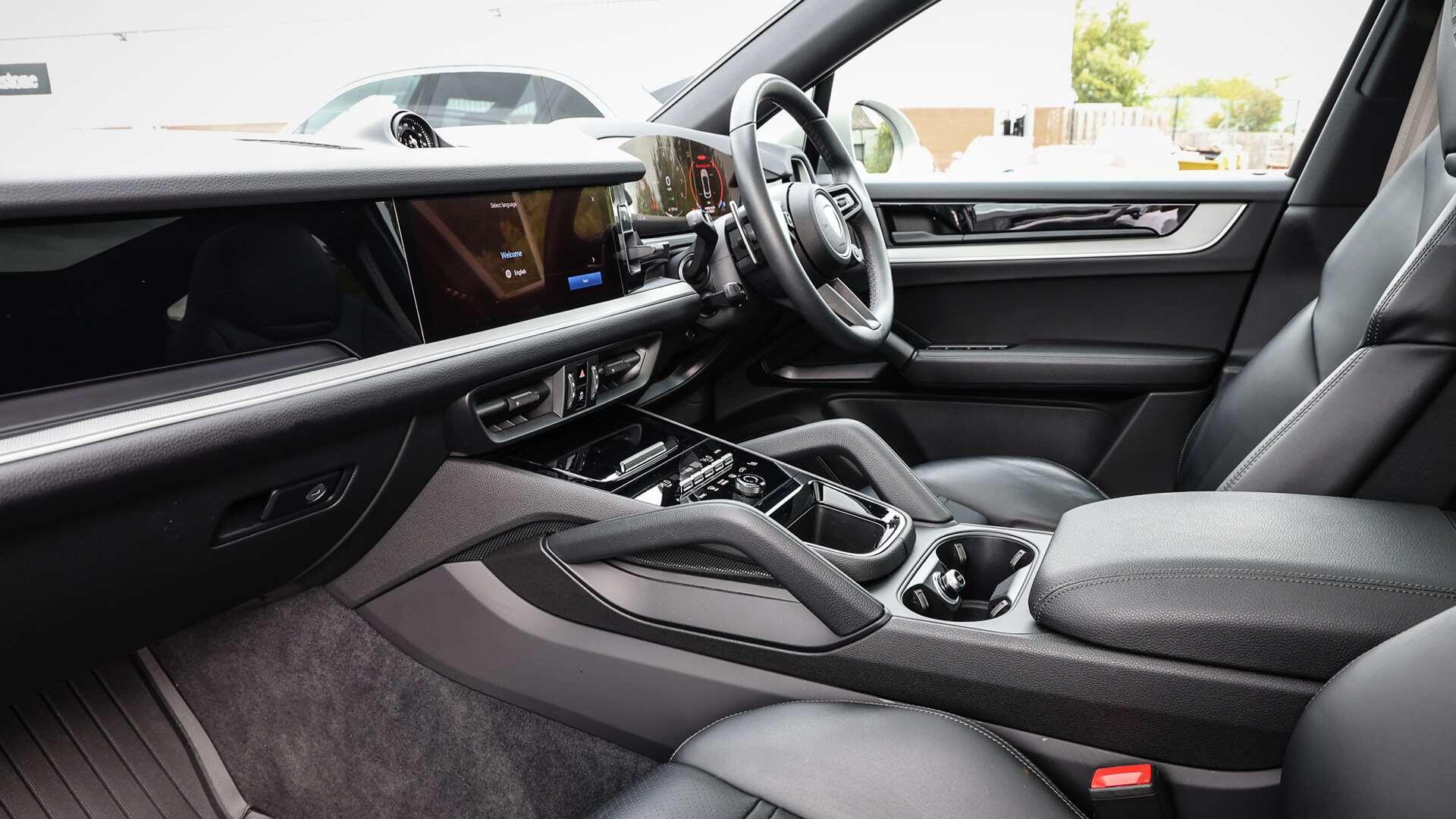 Porsche Cayenne view 5