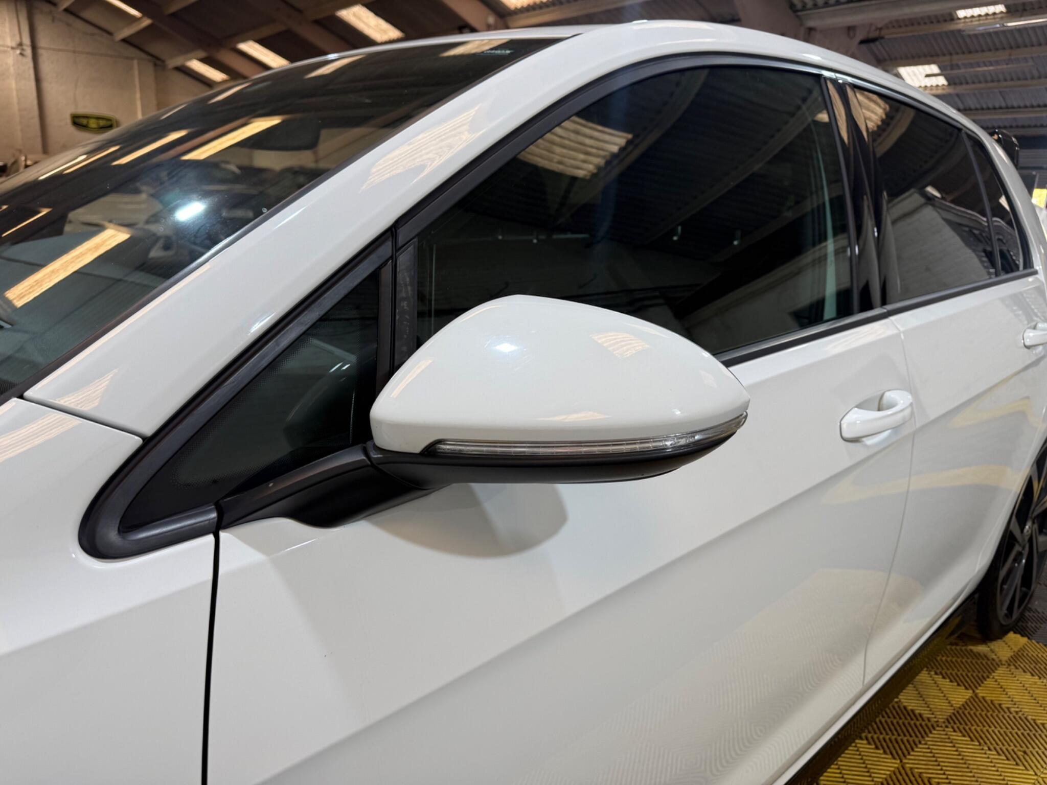 Volkswagen Golf view 51