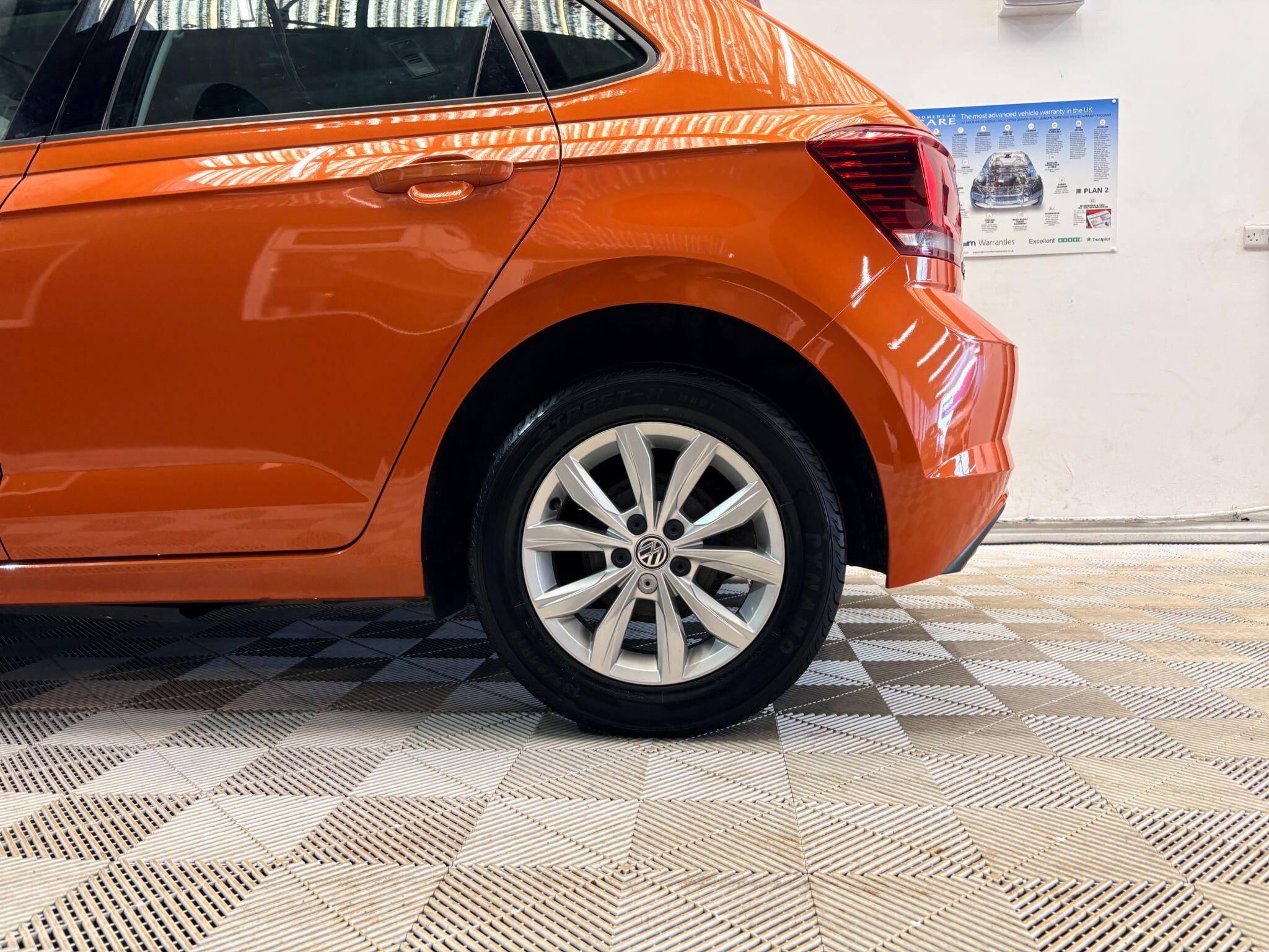 Volkswagen Polo view 6