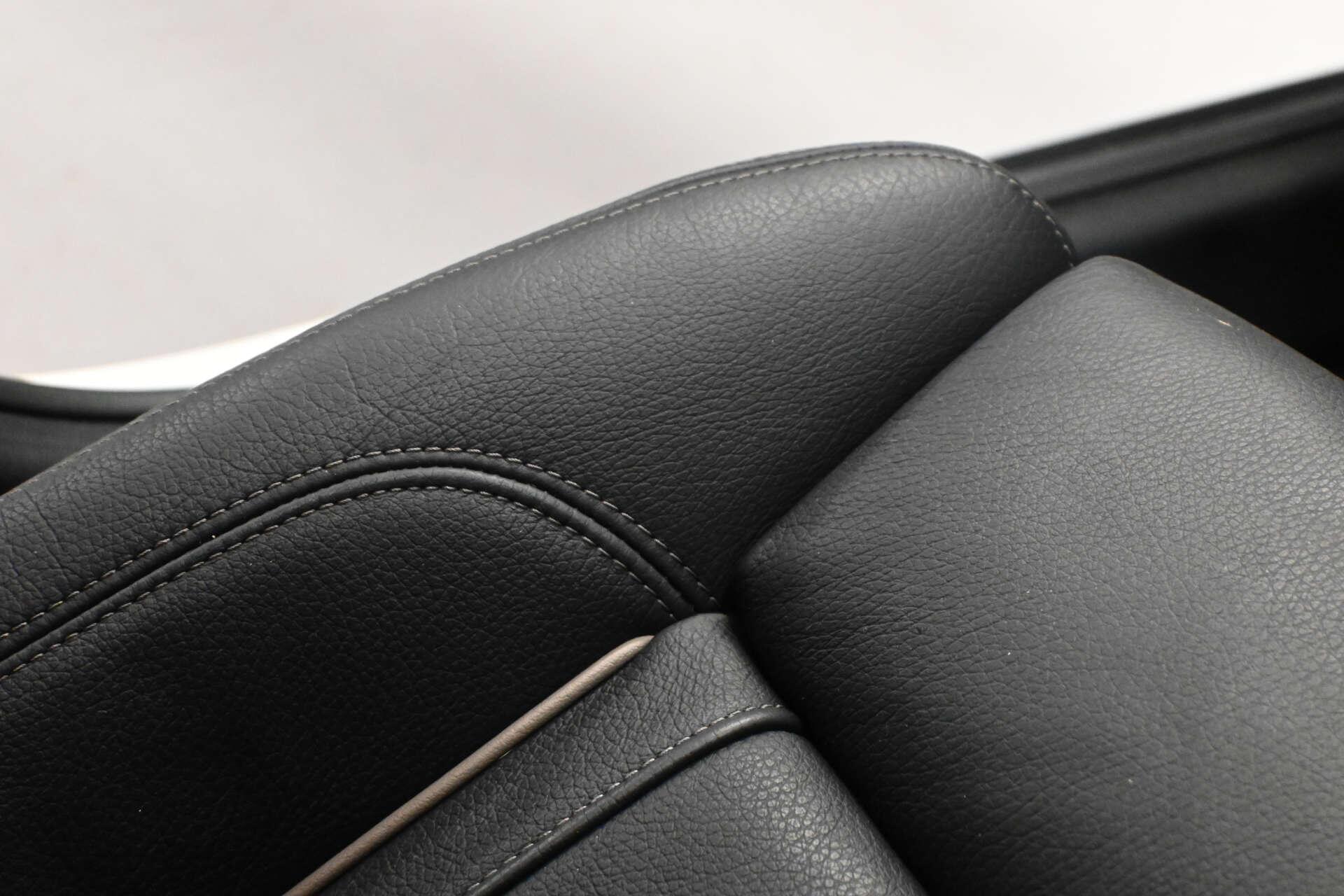 BMW 5 Series view 29