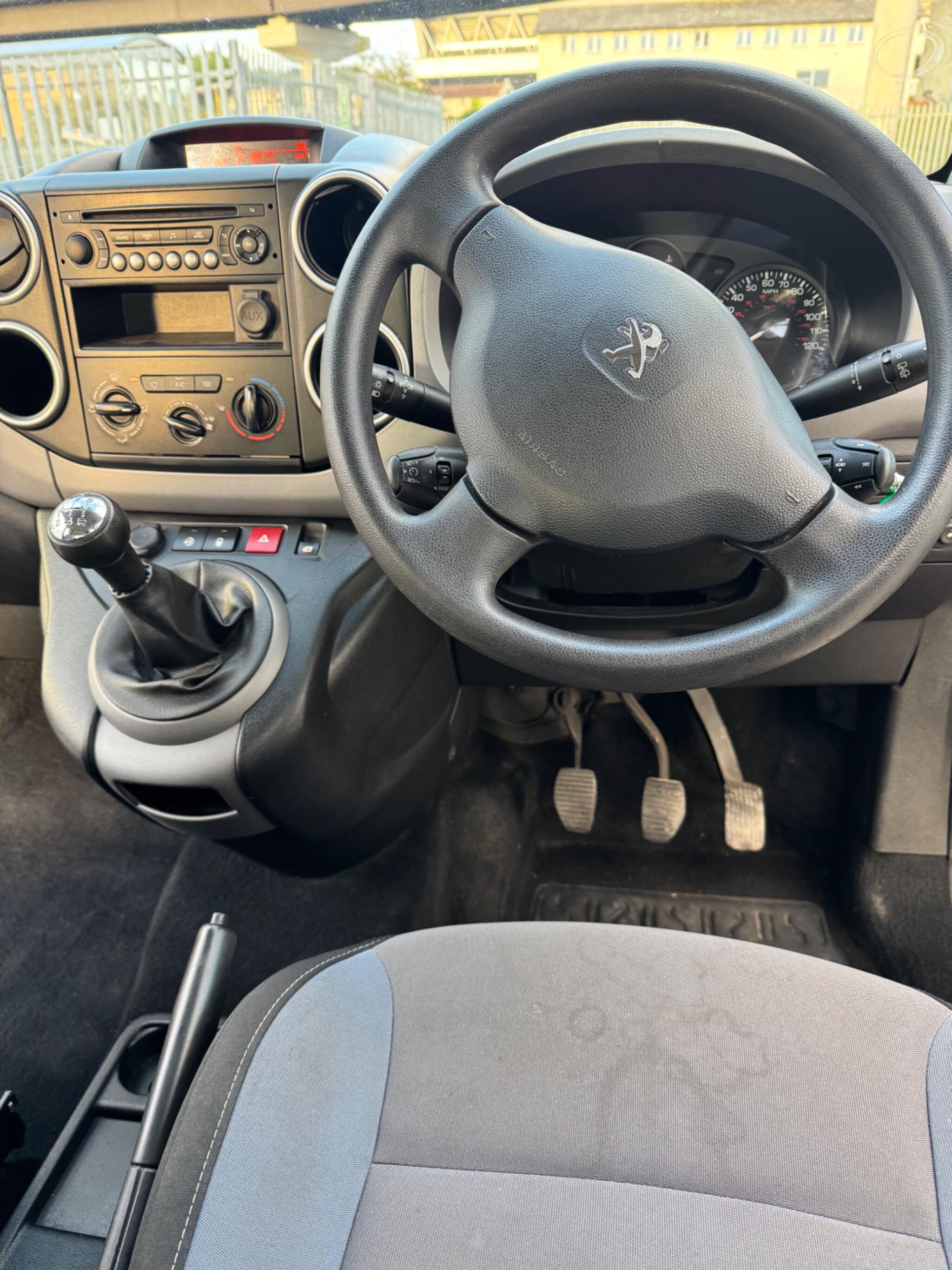 Peugeot Partner Tepee view 39