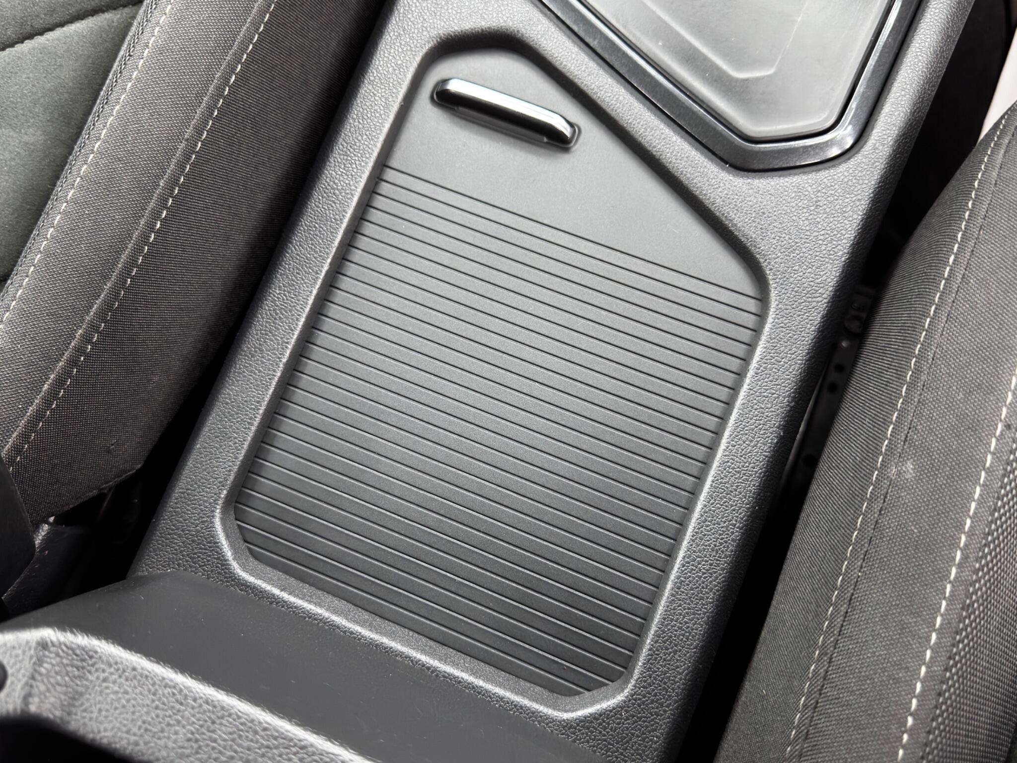 Volkswagen Tiguan Allspace view 25