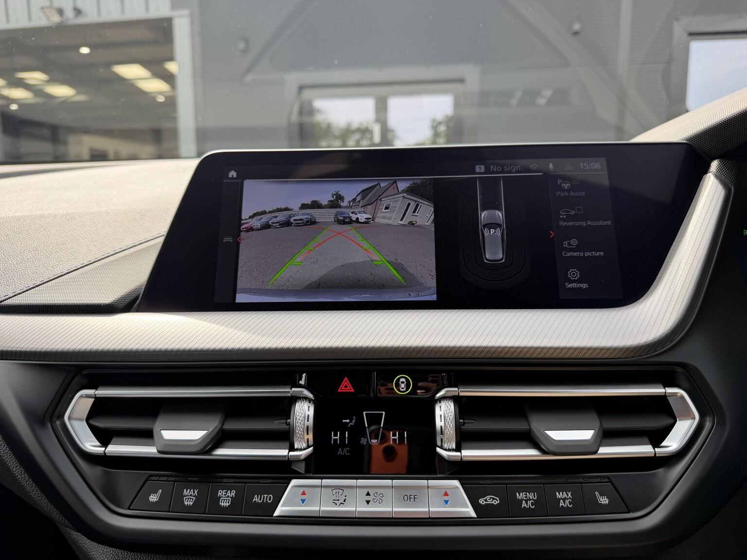BMW 1 Series view 21