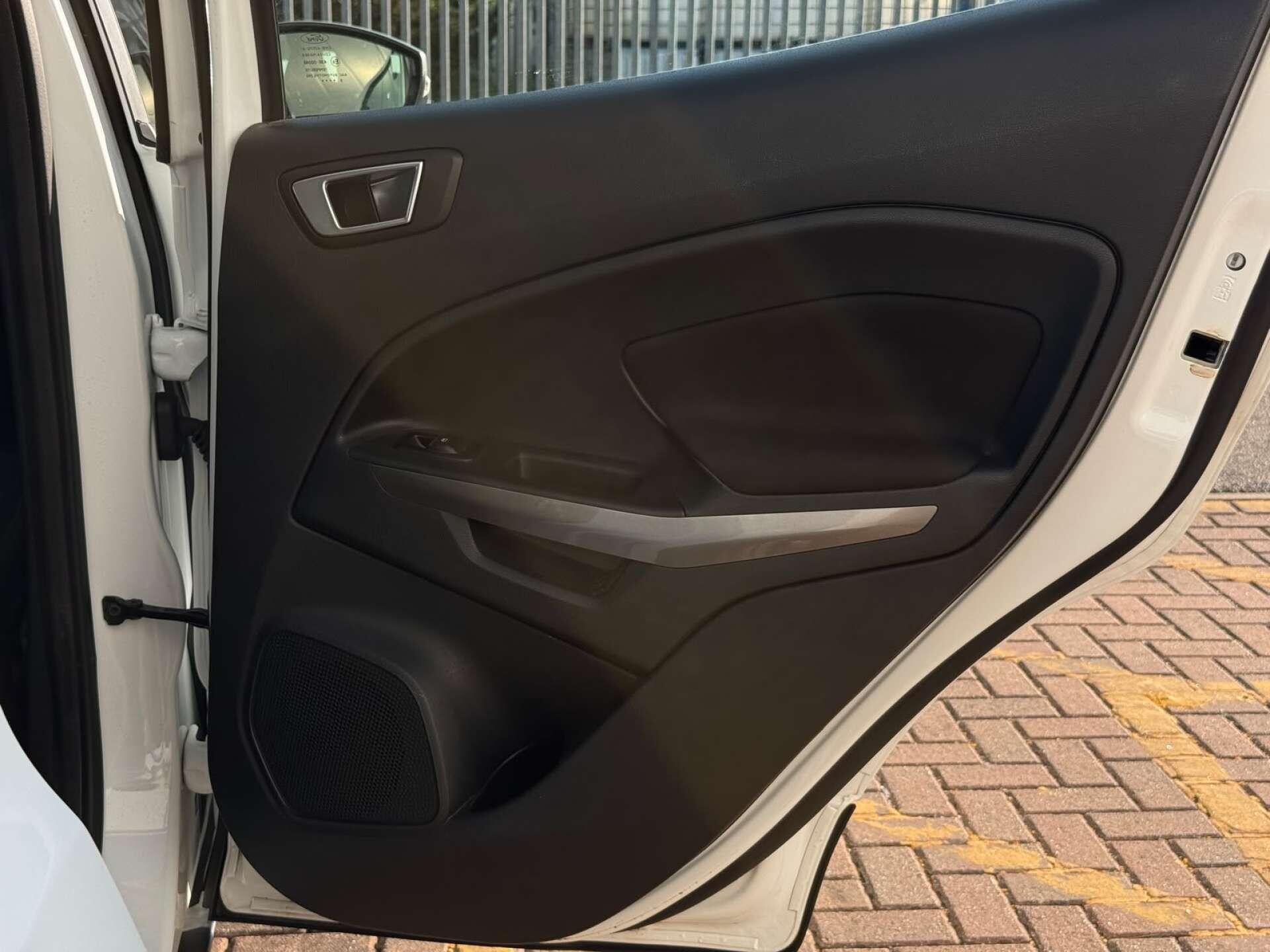 Ford Ecosport view 22