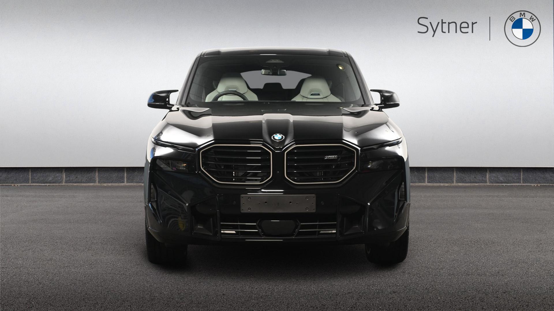 BMW XM view 16