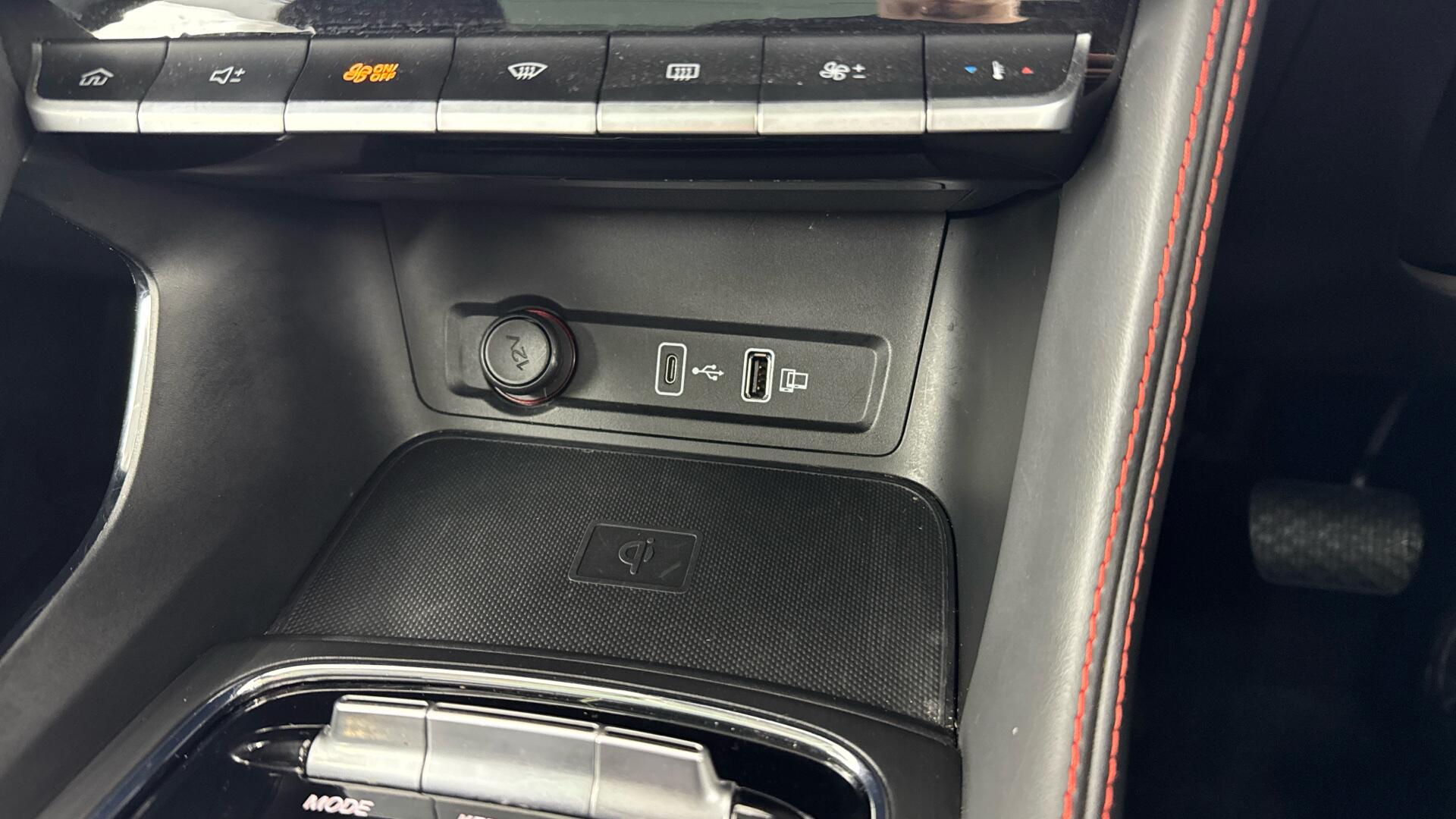 MG ZS view 35