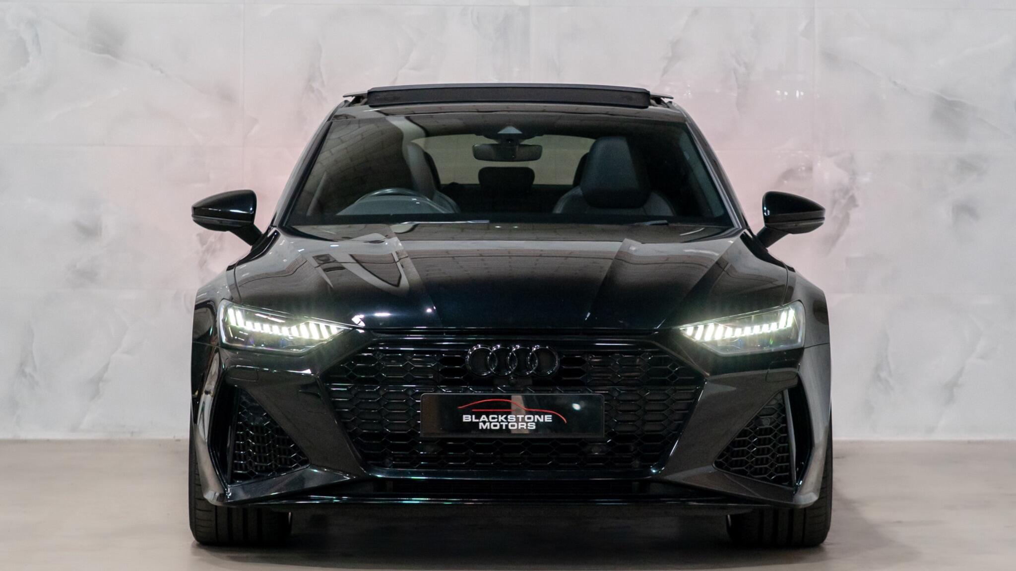 Audi RS7 view 2