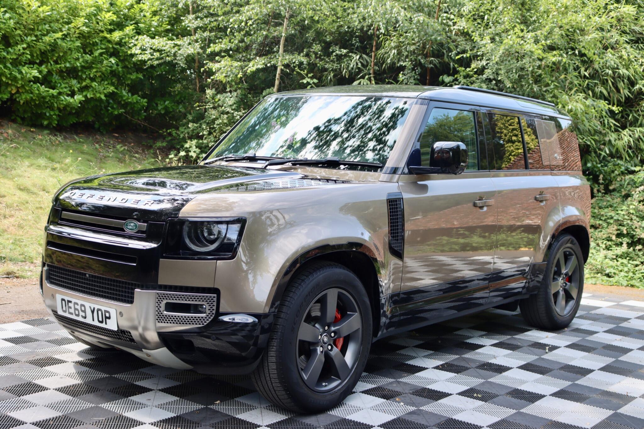 Land Rover Defender view 13