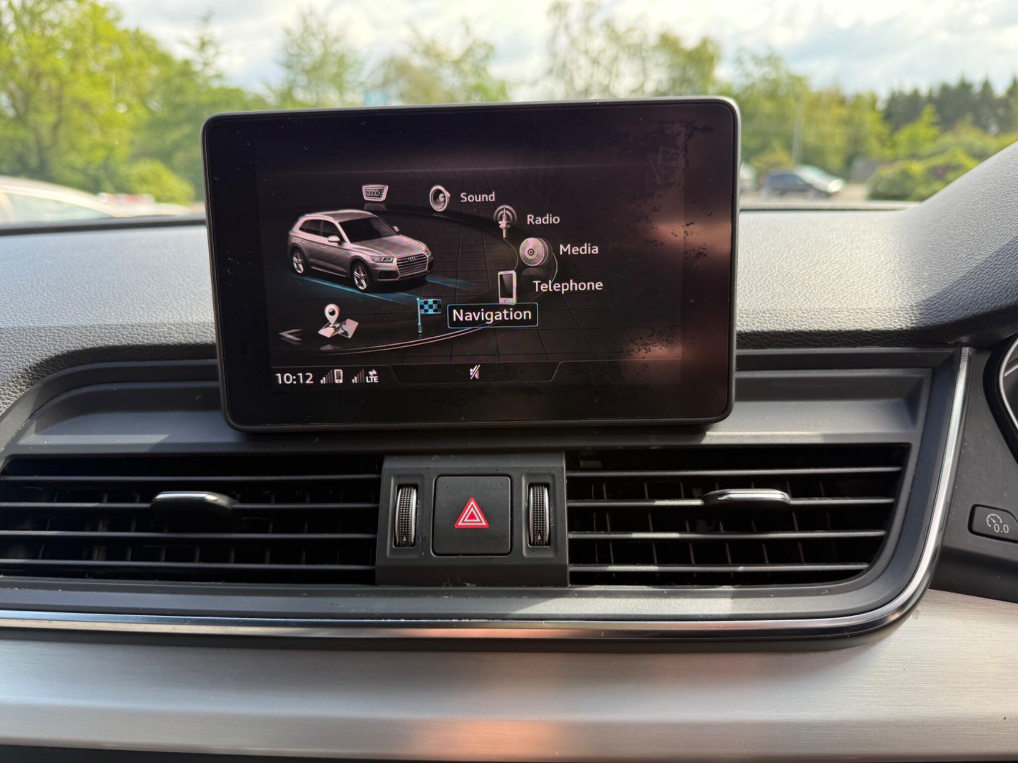 Audi Q5 view 45