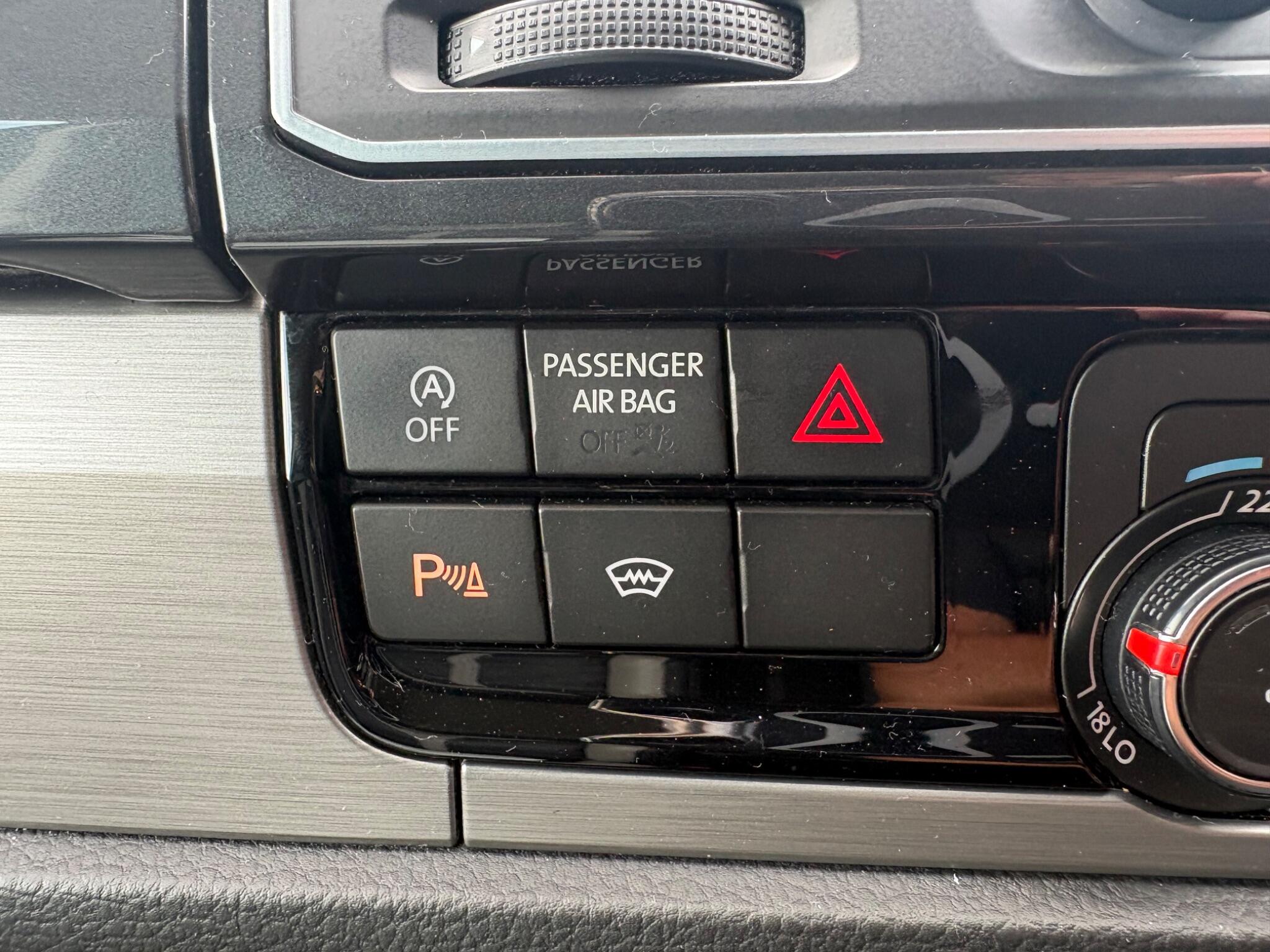 Volkswagen Transporter view 15