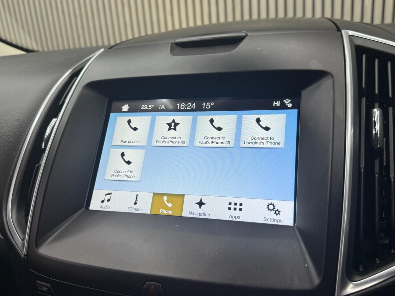 Ford S-Max view 18
