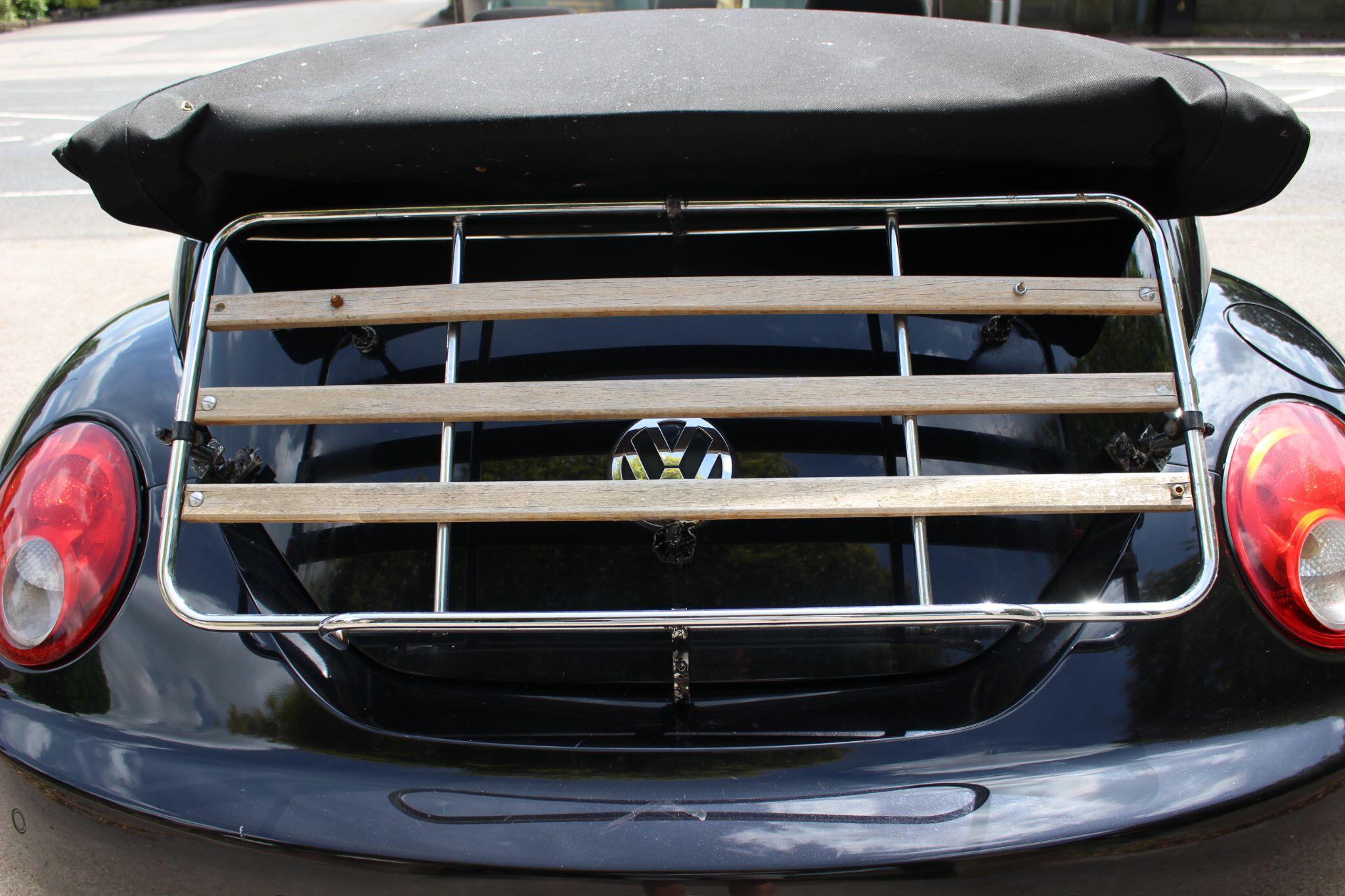 Volkswagen Beetle view 19