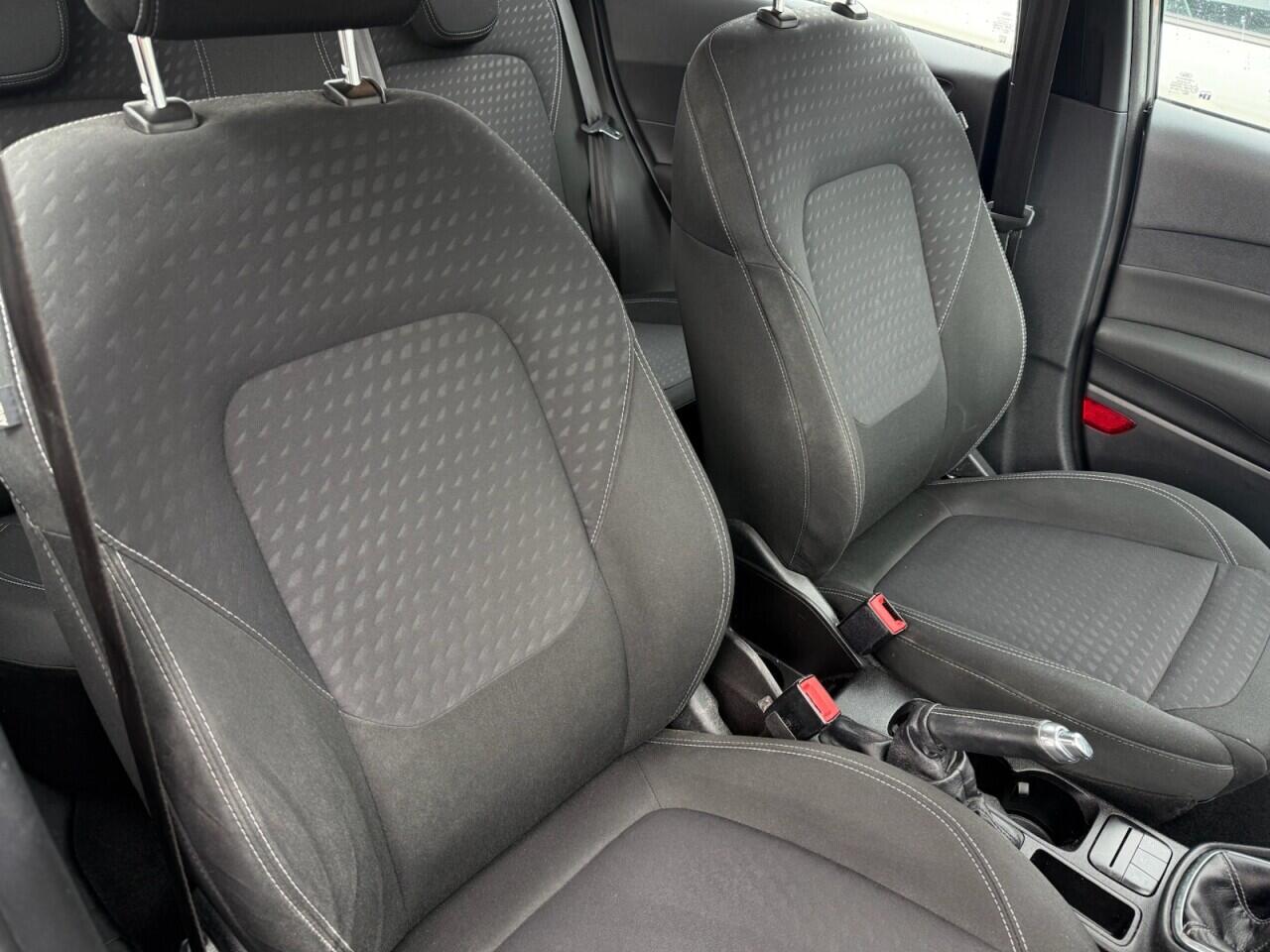 Ford Fiesta view 11