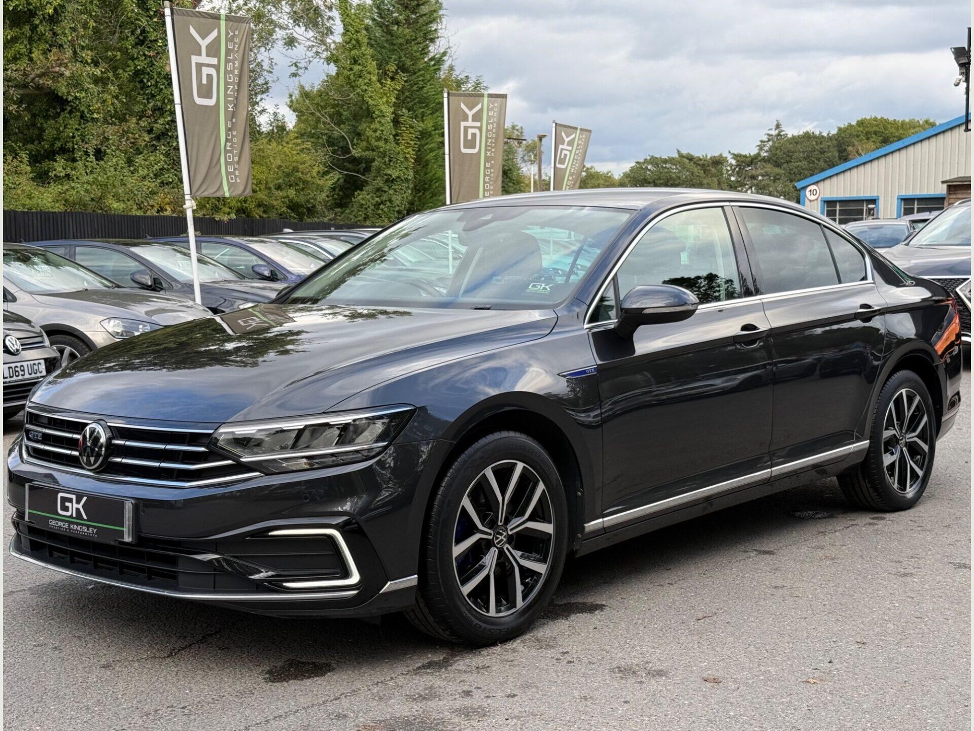 Volkswagen Passat view 11