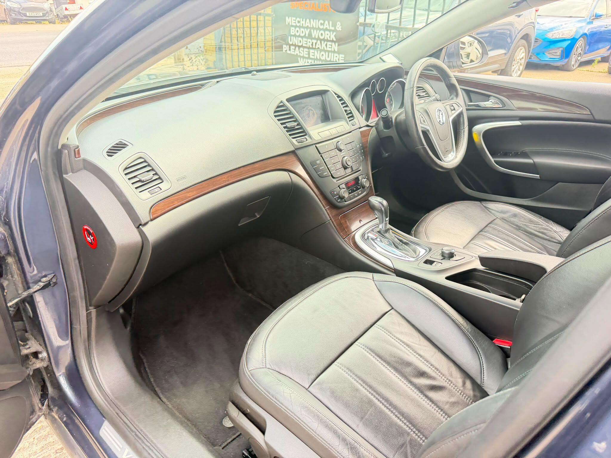 Vauxhall Insignia view 19