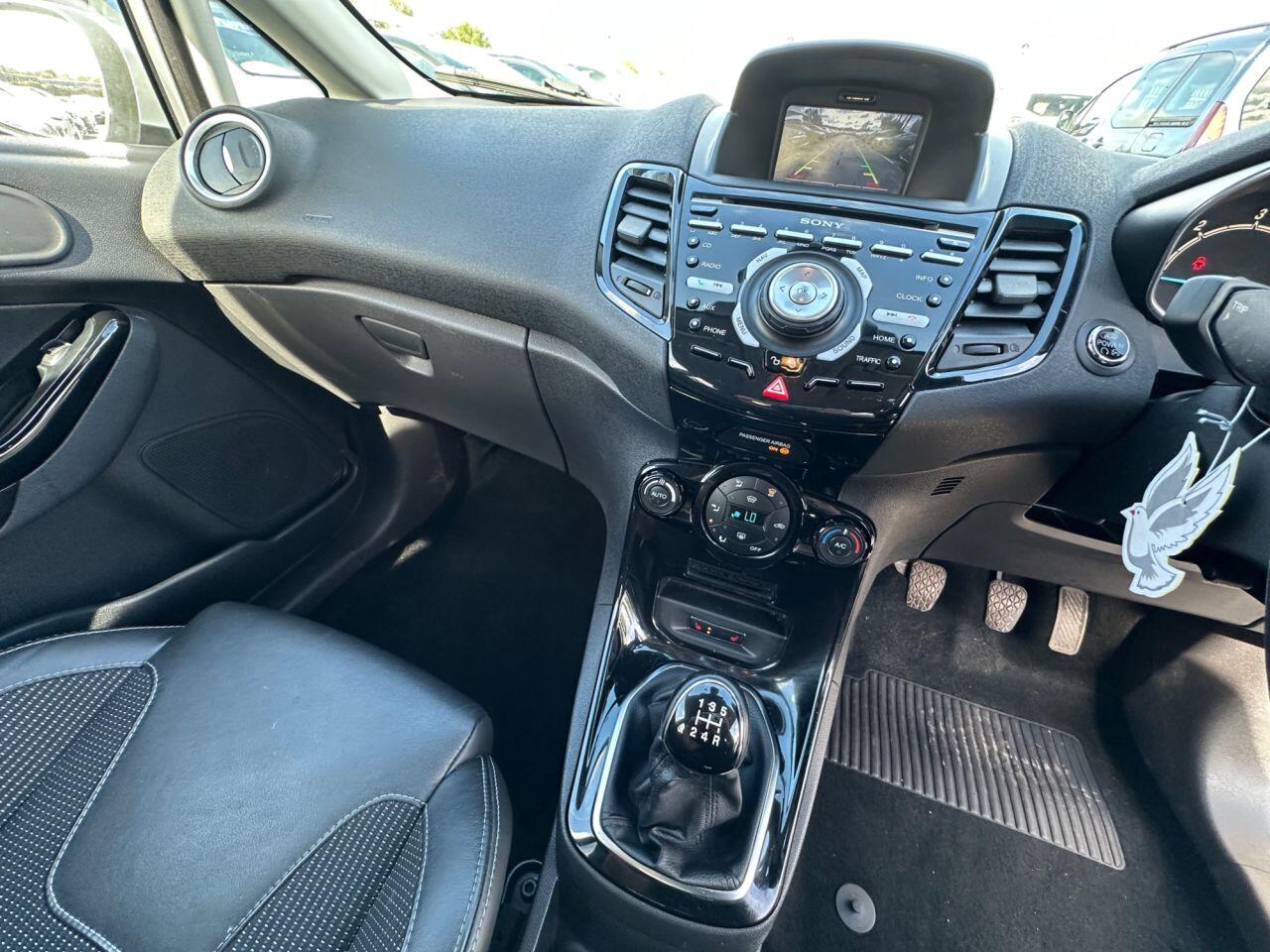 Ford Fiesta view 46