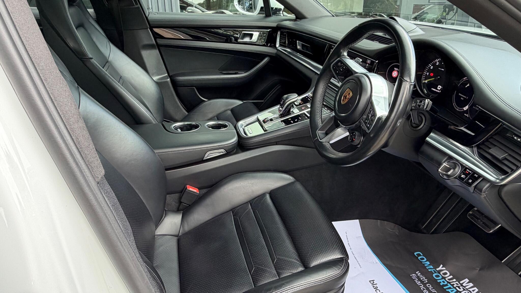 Porsche Panamera view 40