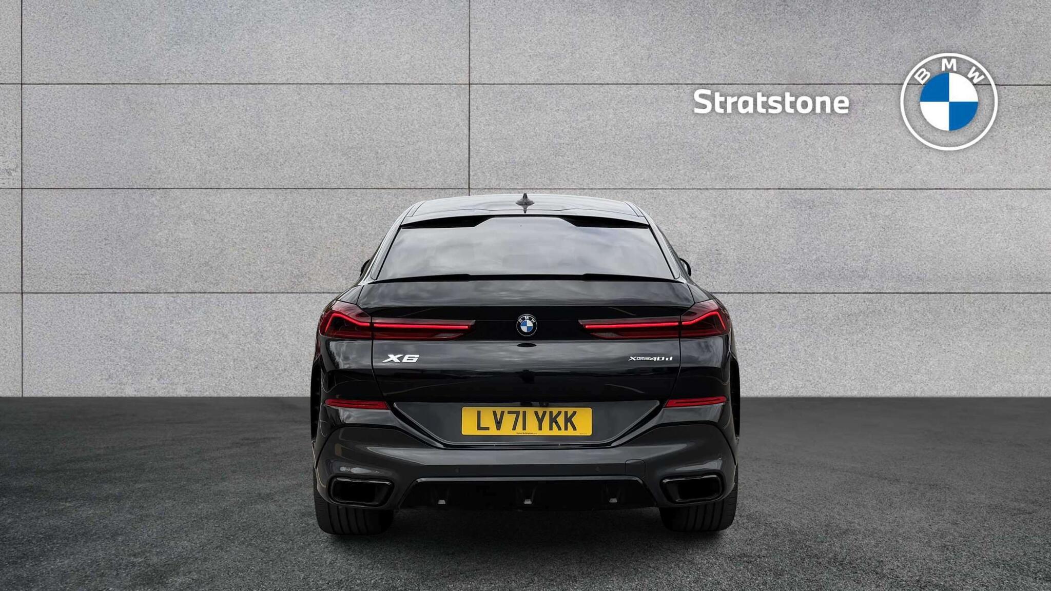 BMW X6 view 17