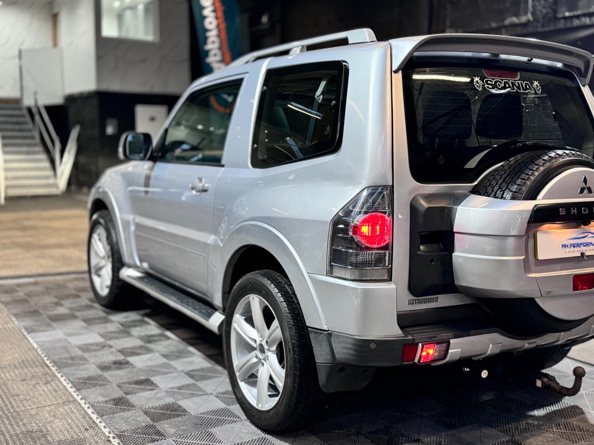 Mitsubishi Shogun view 61