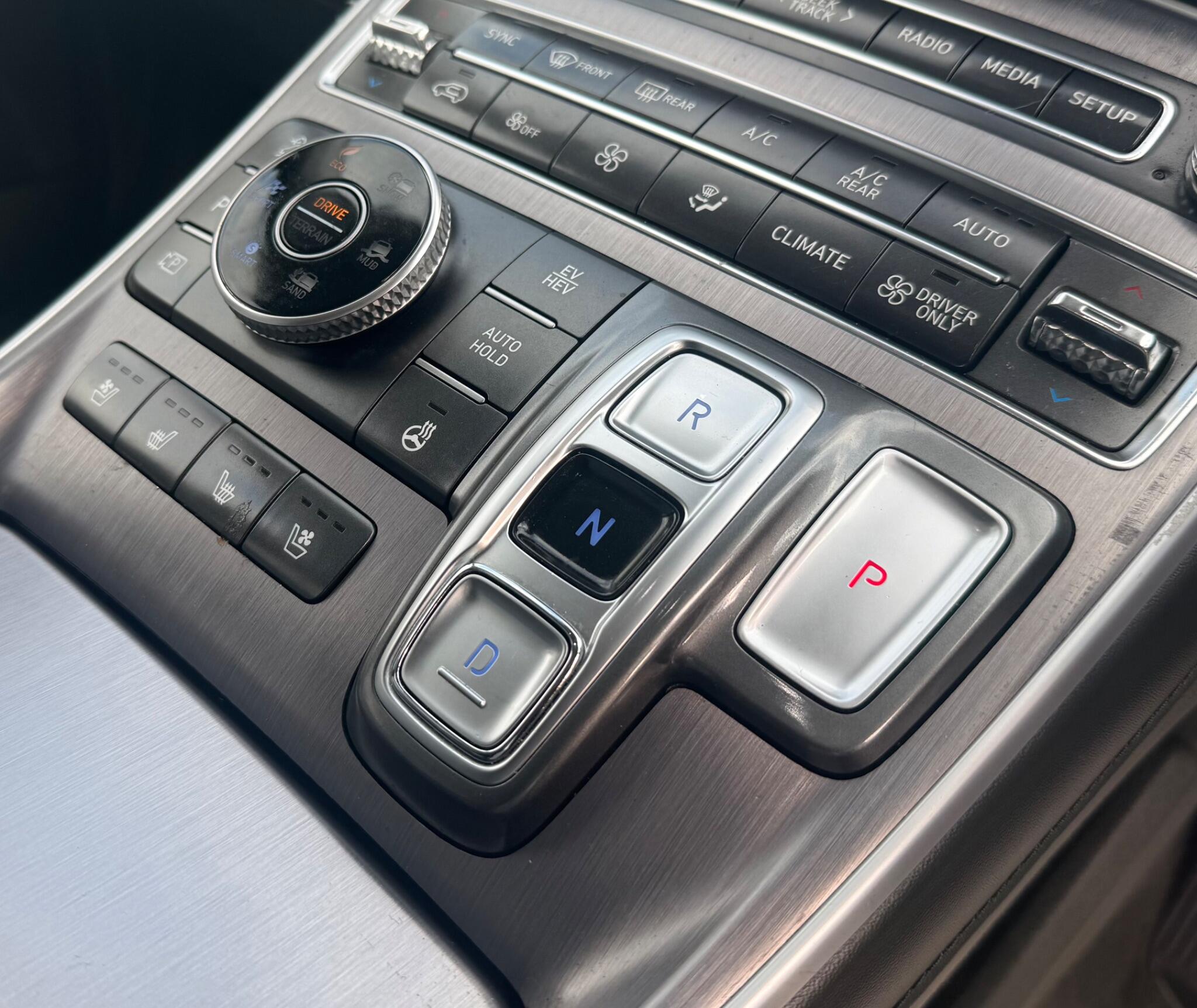 Hyundai Santa Fe view 34