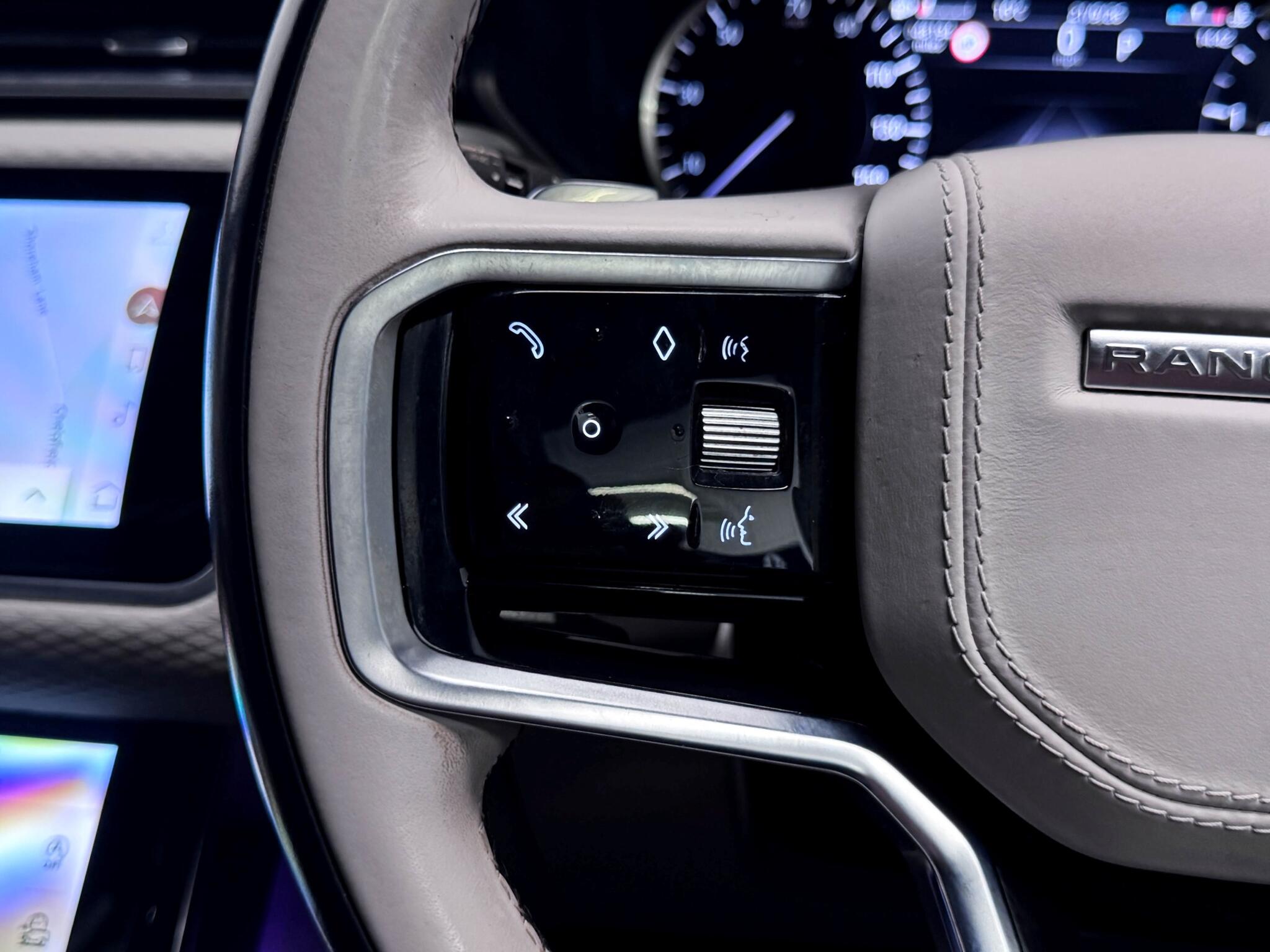 Land Rover Range Rover Velar view 27