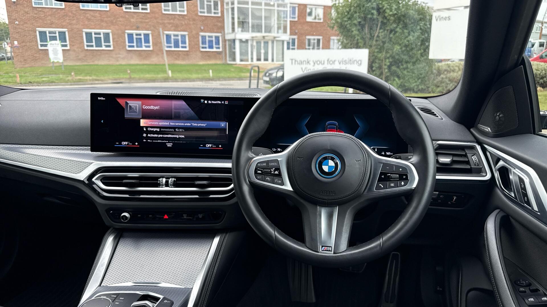 BMW i4 view 5