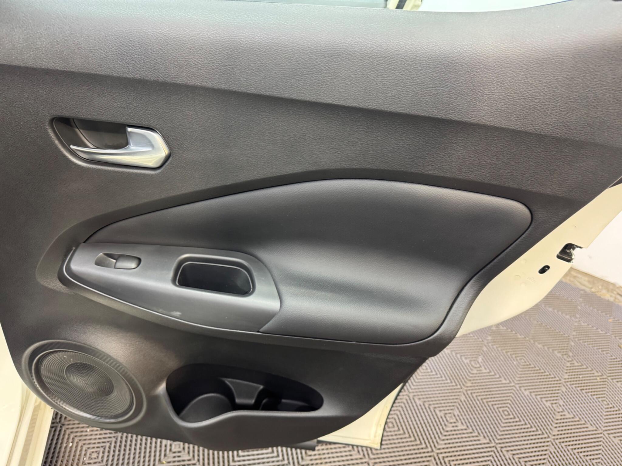 Nissan Juke view 37