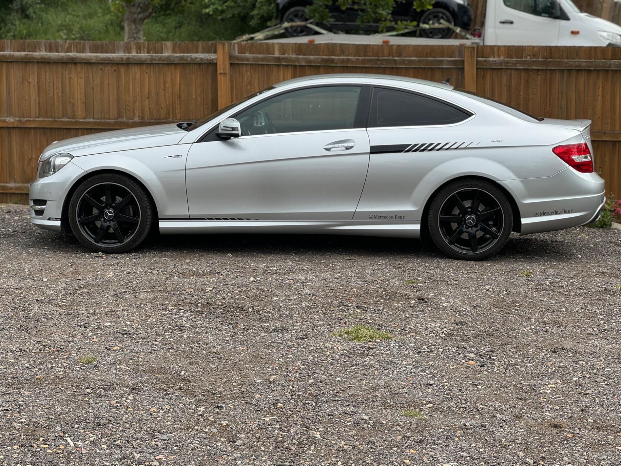 Mercedes-Benz C-Class view 9