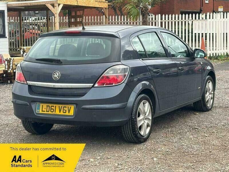 2011 Vauxhall Astra 1.6 16v Active Euro 5 5dr • 145,000 miles image 4