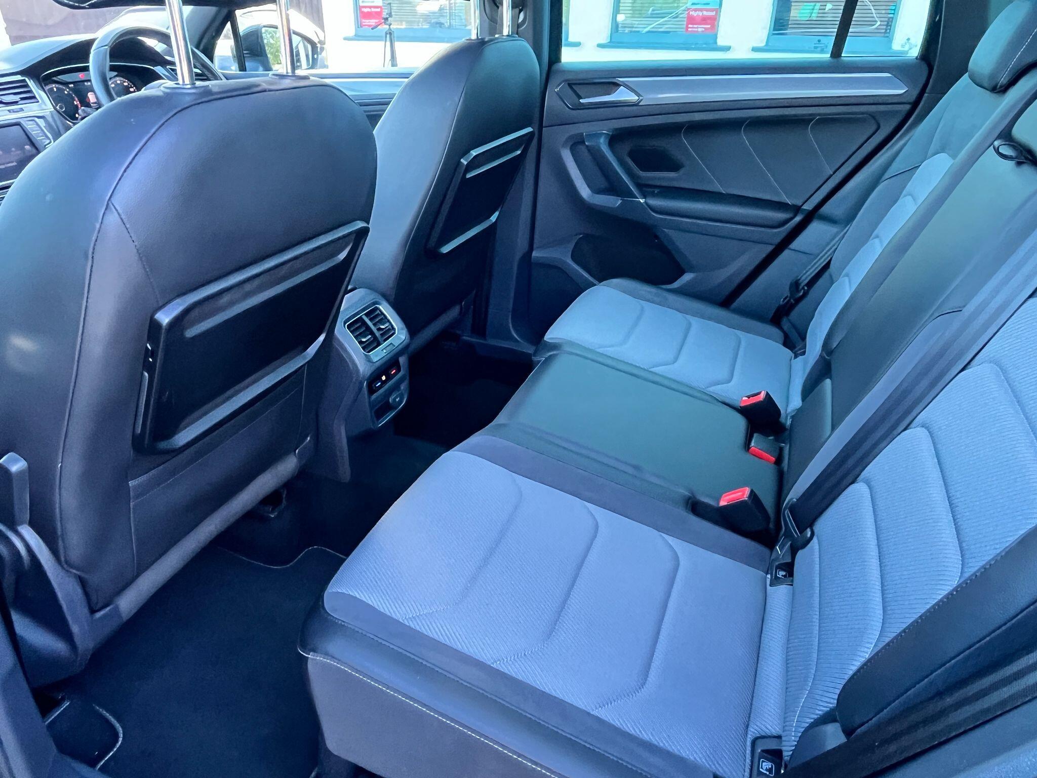 Volkswagen Tiguan view 32