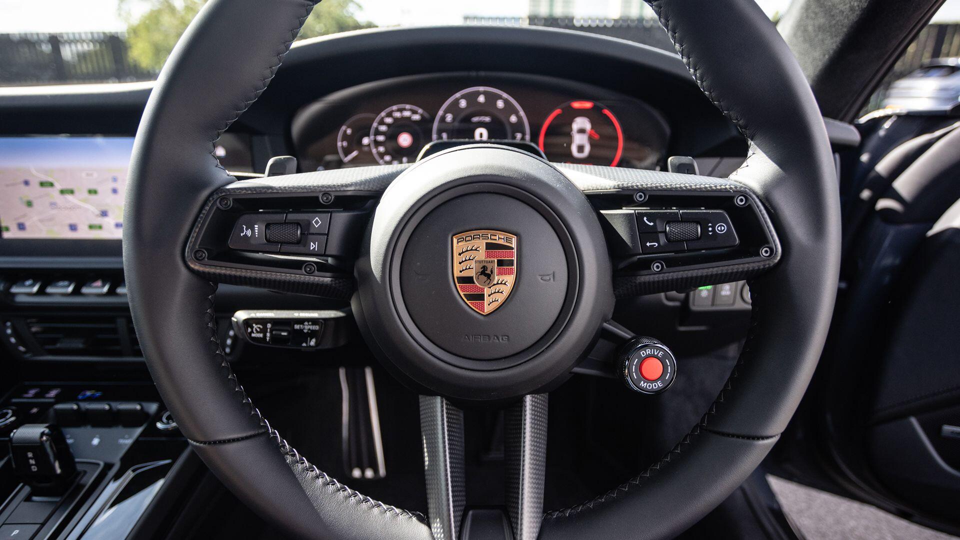 Porsche 911 view 26