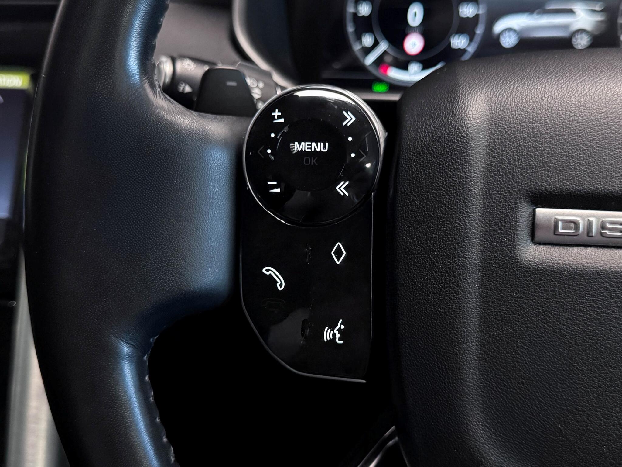 Land Rover Discovery view 42
