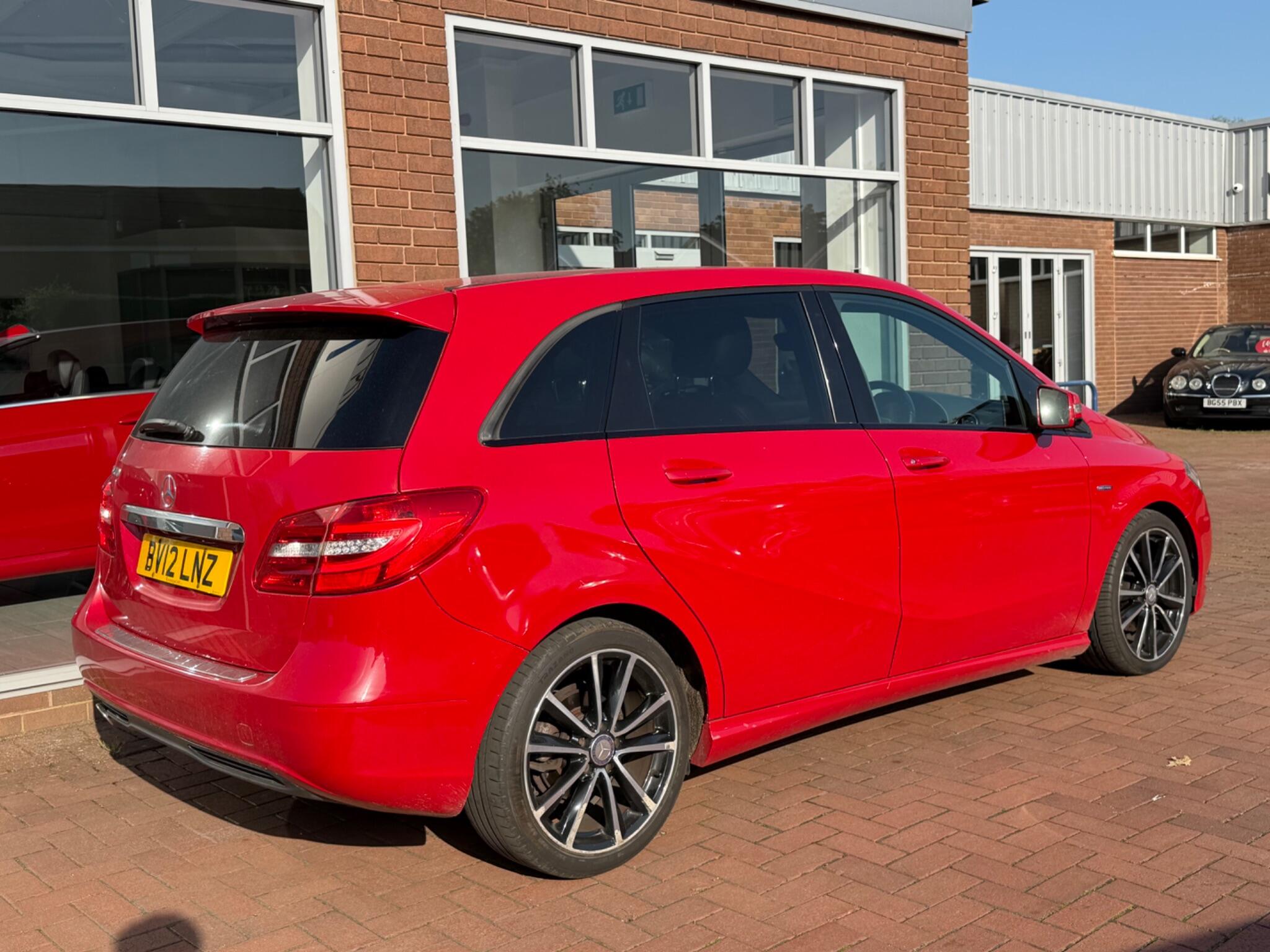 Mercedes-Benz B-Class view 11