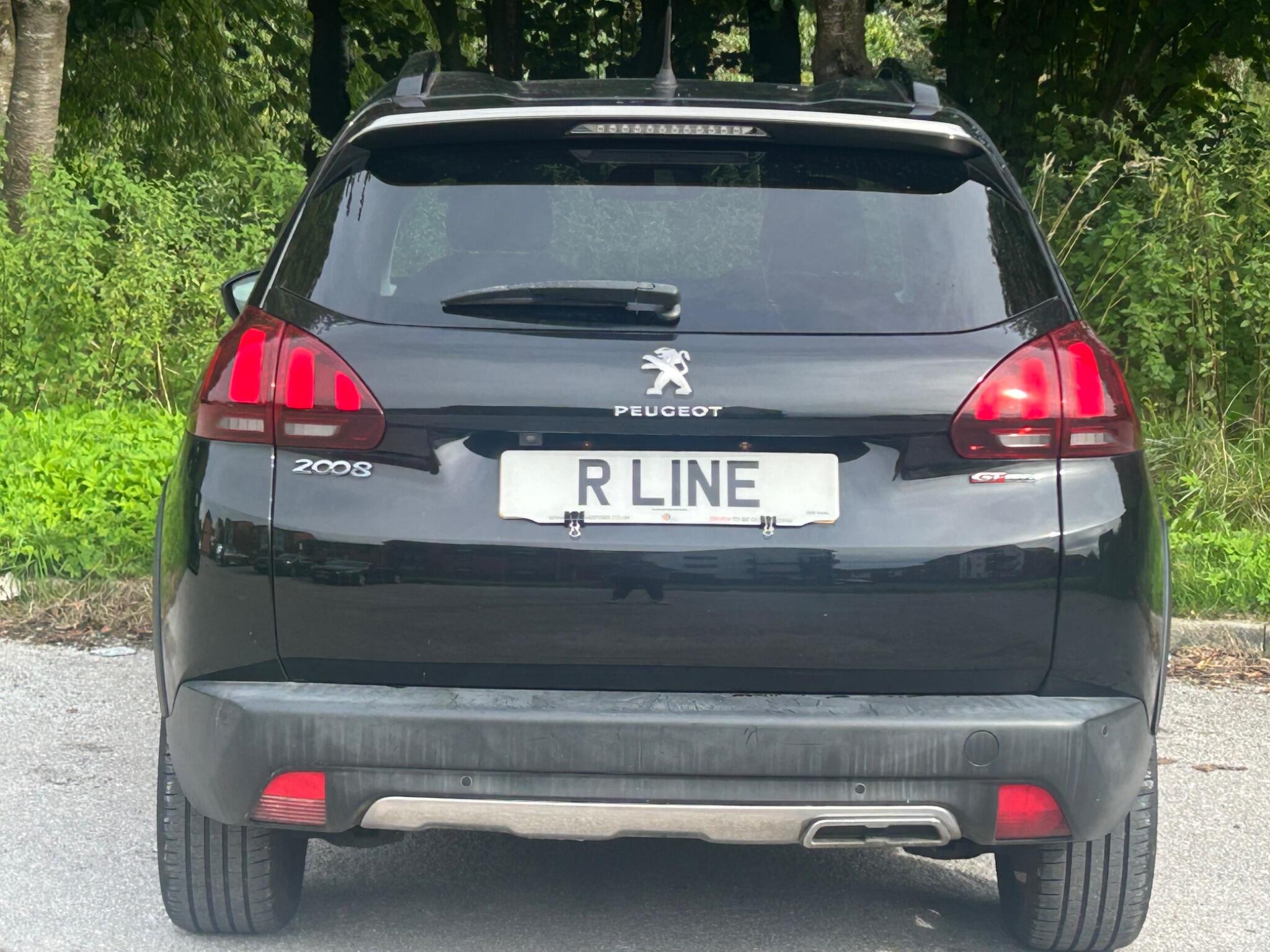Peugeot 2008 view 10