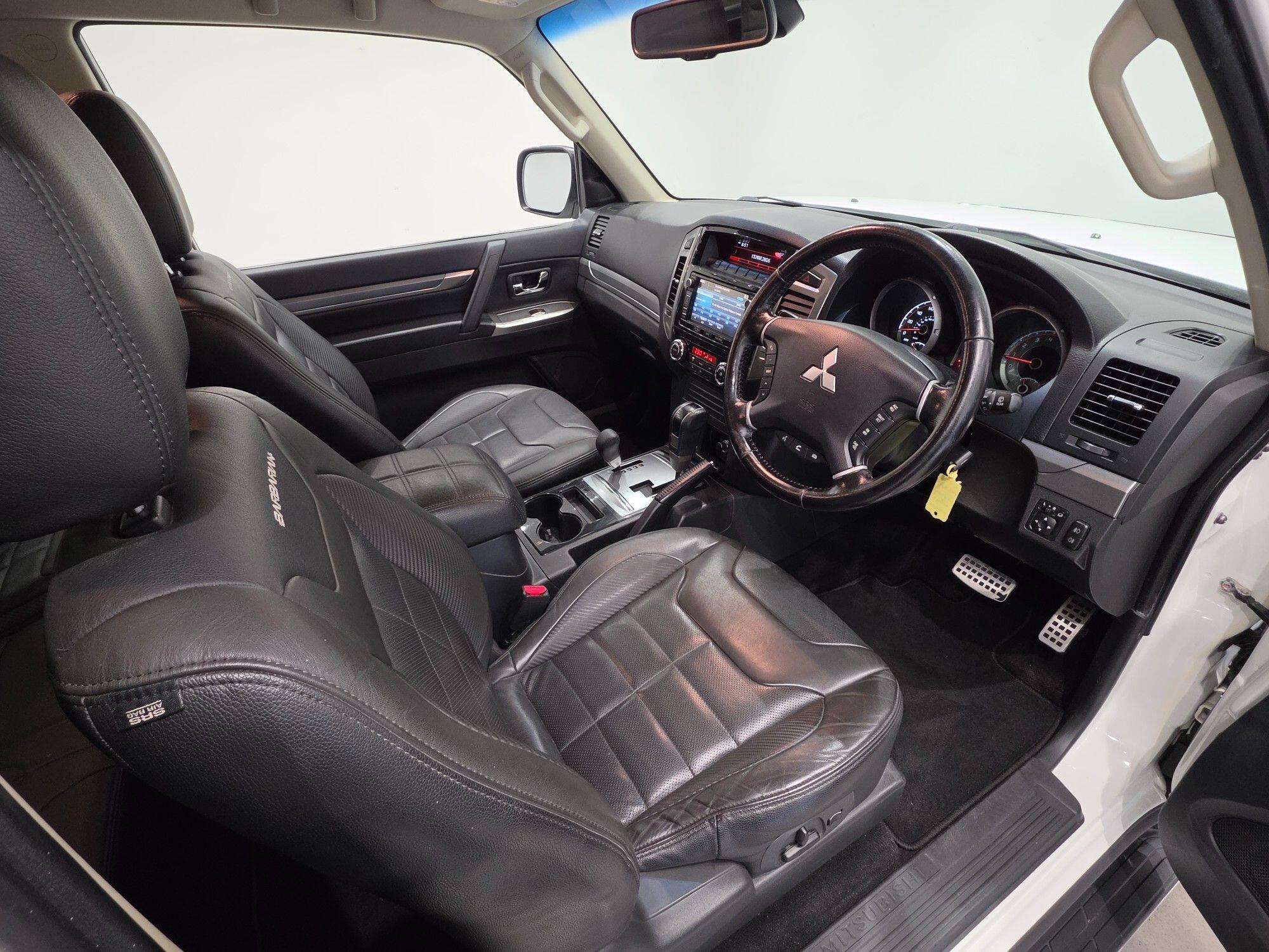Mitsubishi Shogun view 69