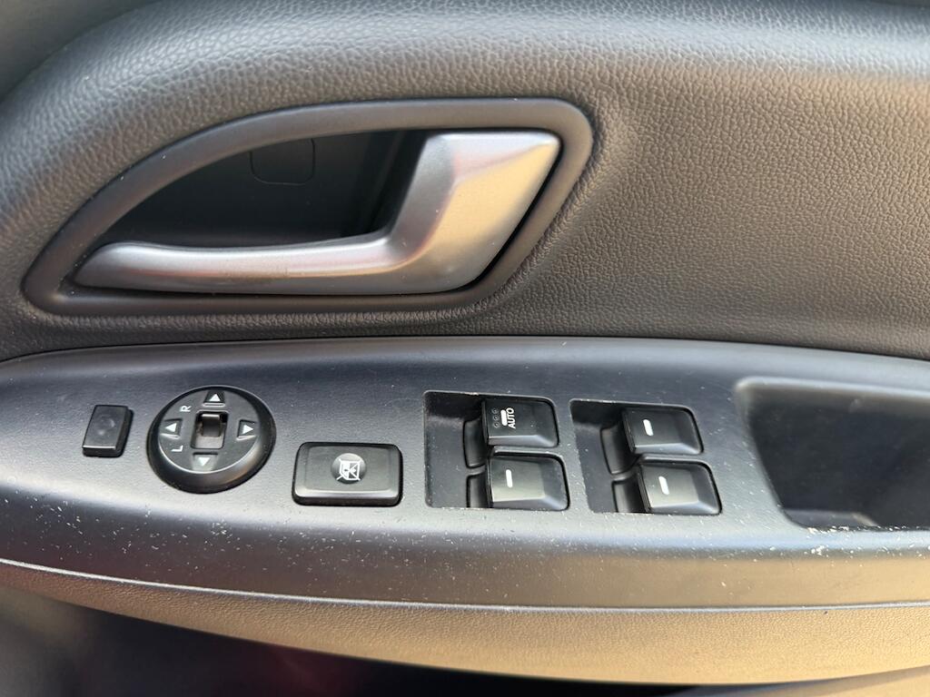 Kia Rio view 13