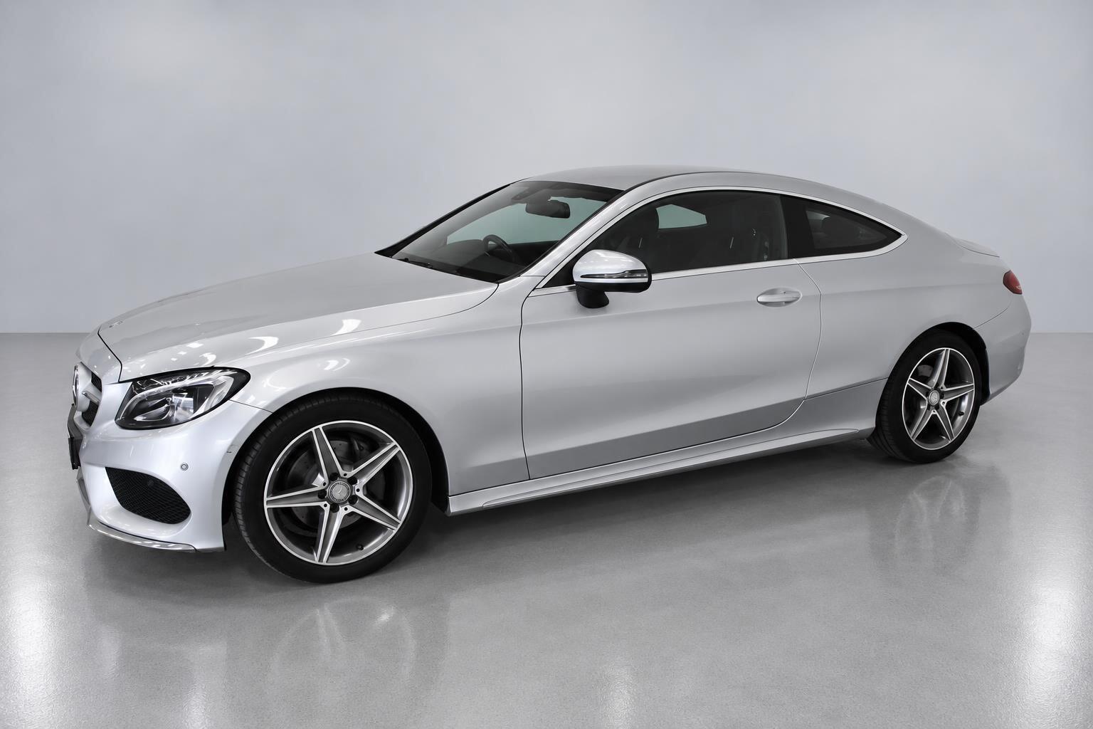 Mercedes-Benz C-Class view 5