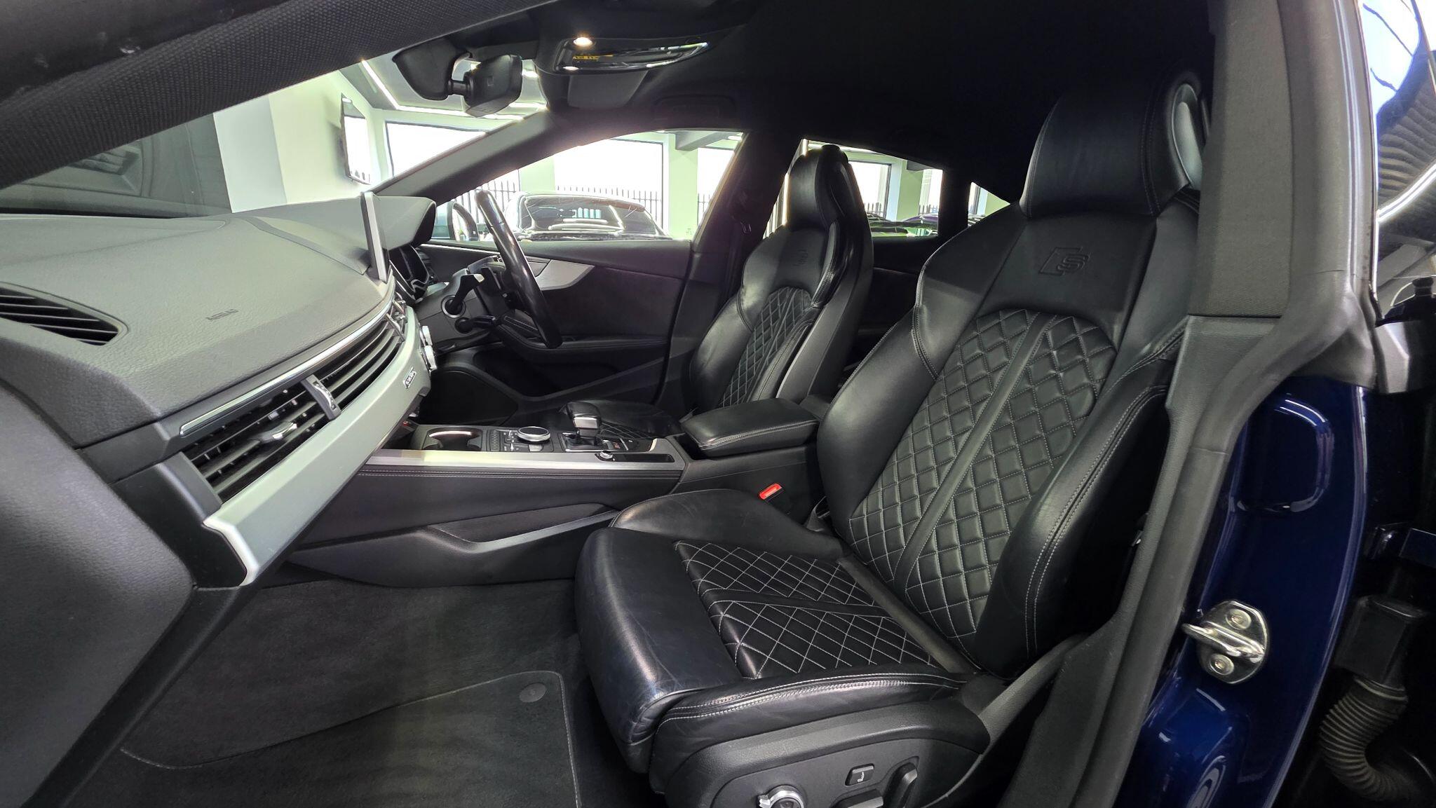 Audi S5 view 18