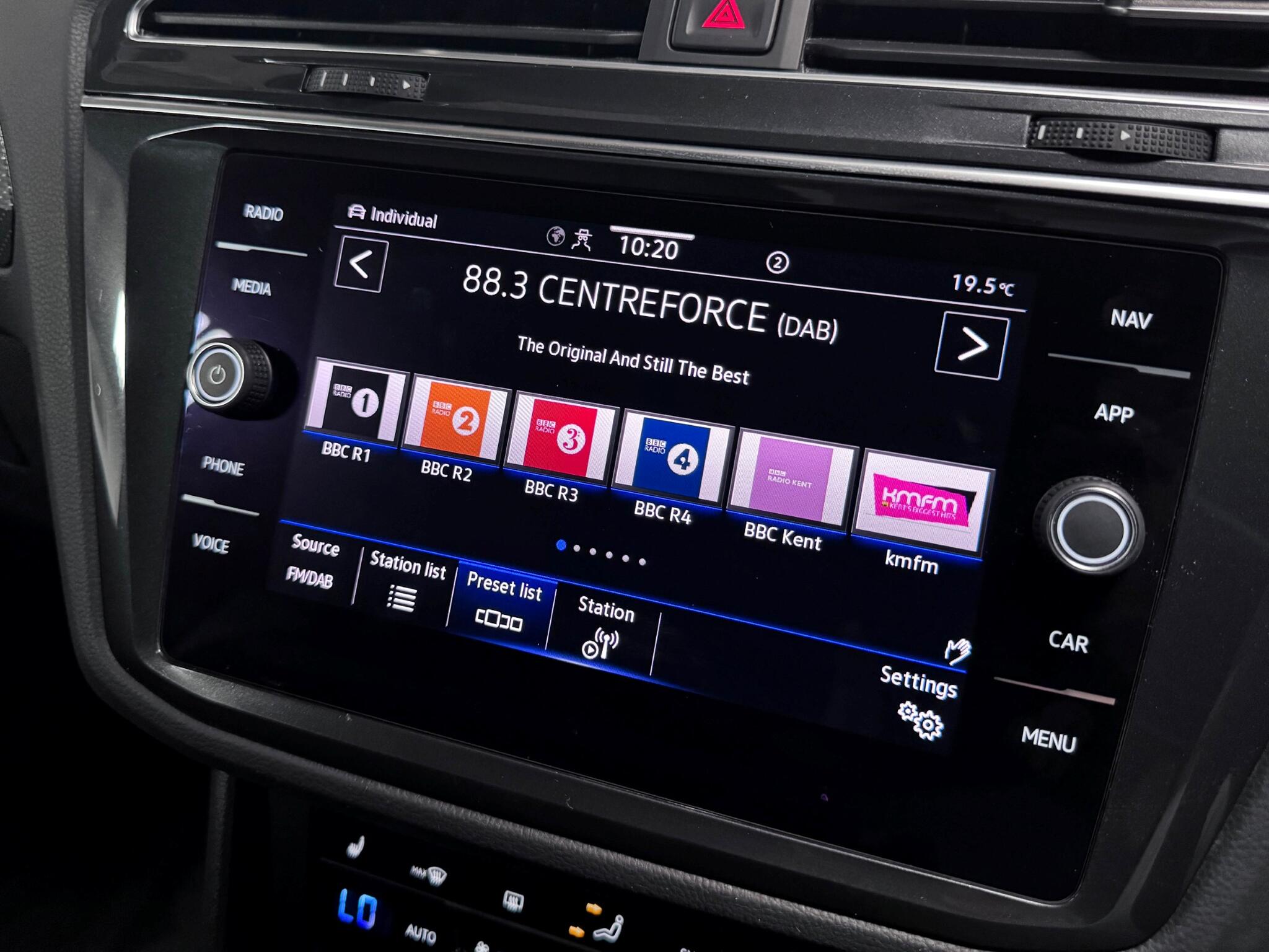 Volkswagen Tiguan view 38