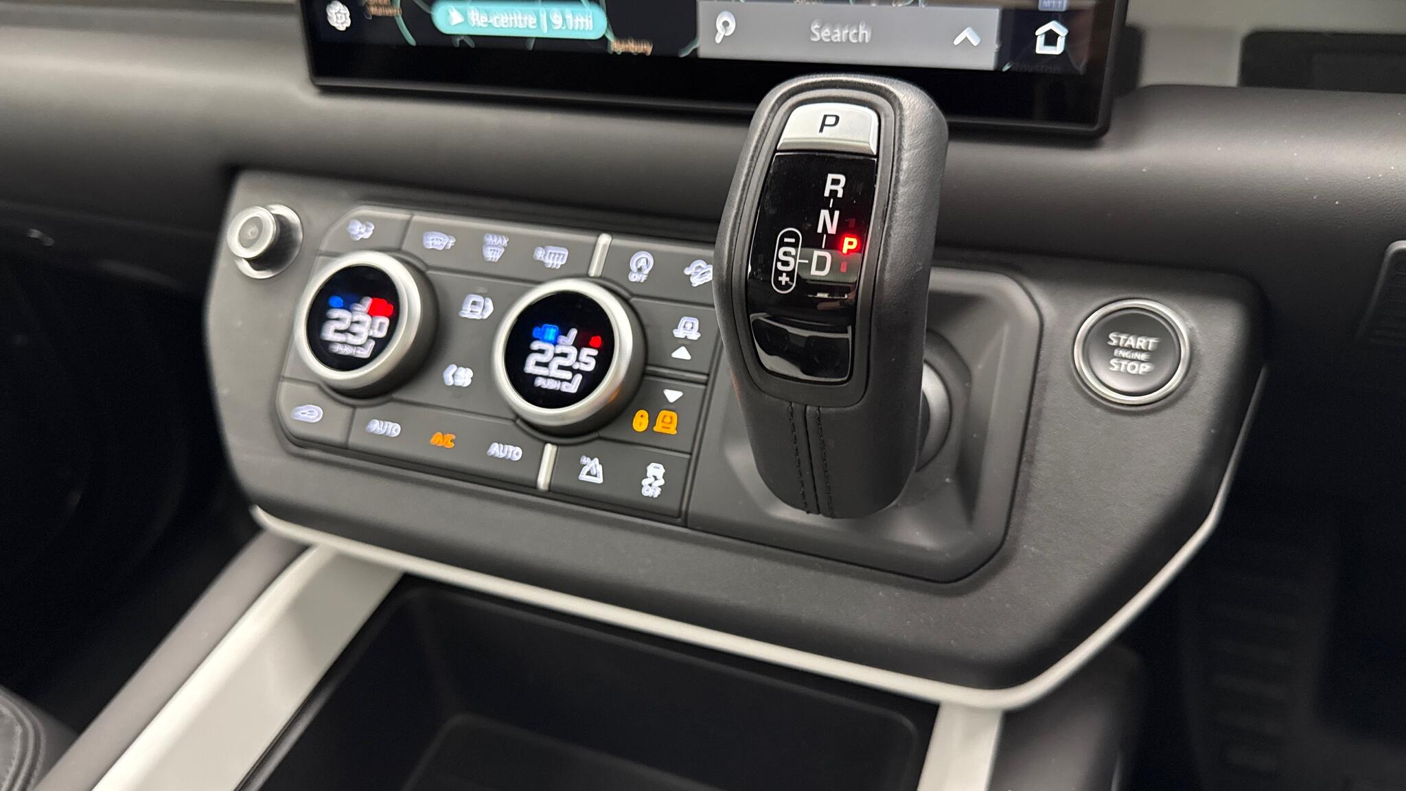 Land Rover Defender view 13