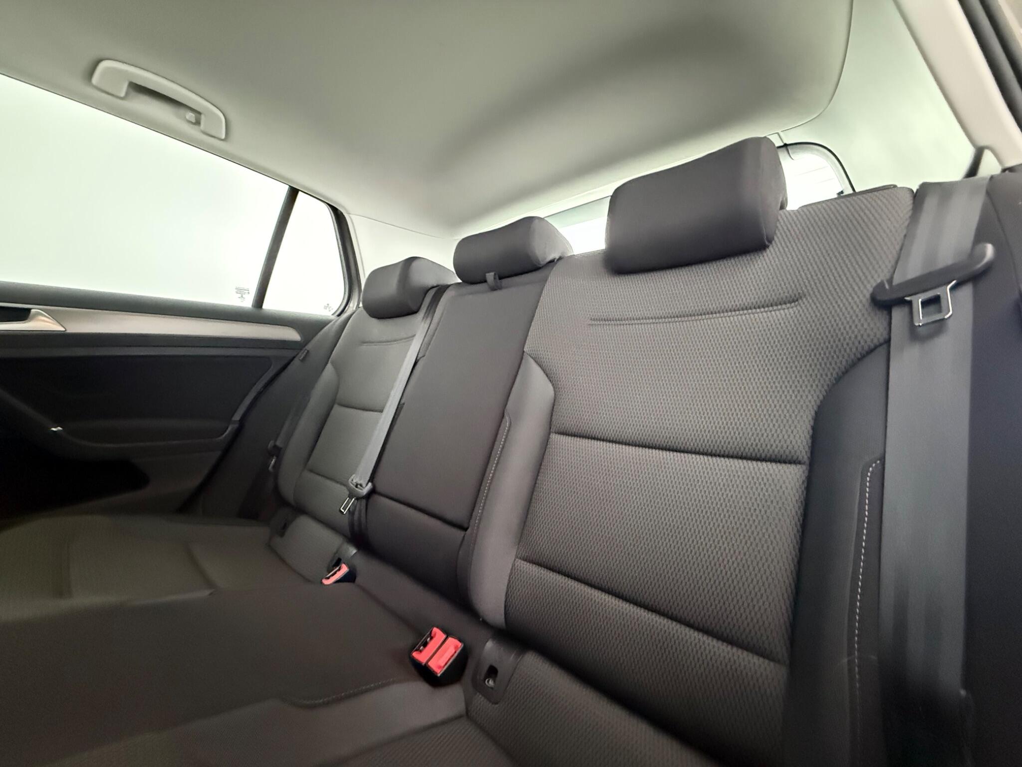 Volkswagen Golf view 28