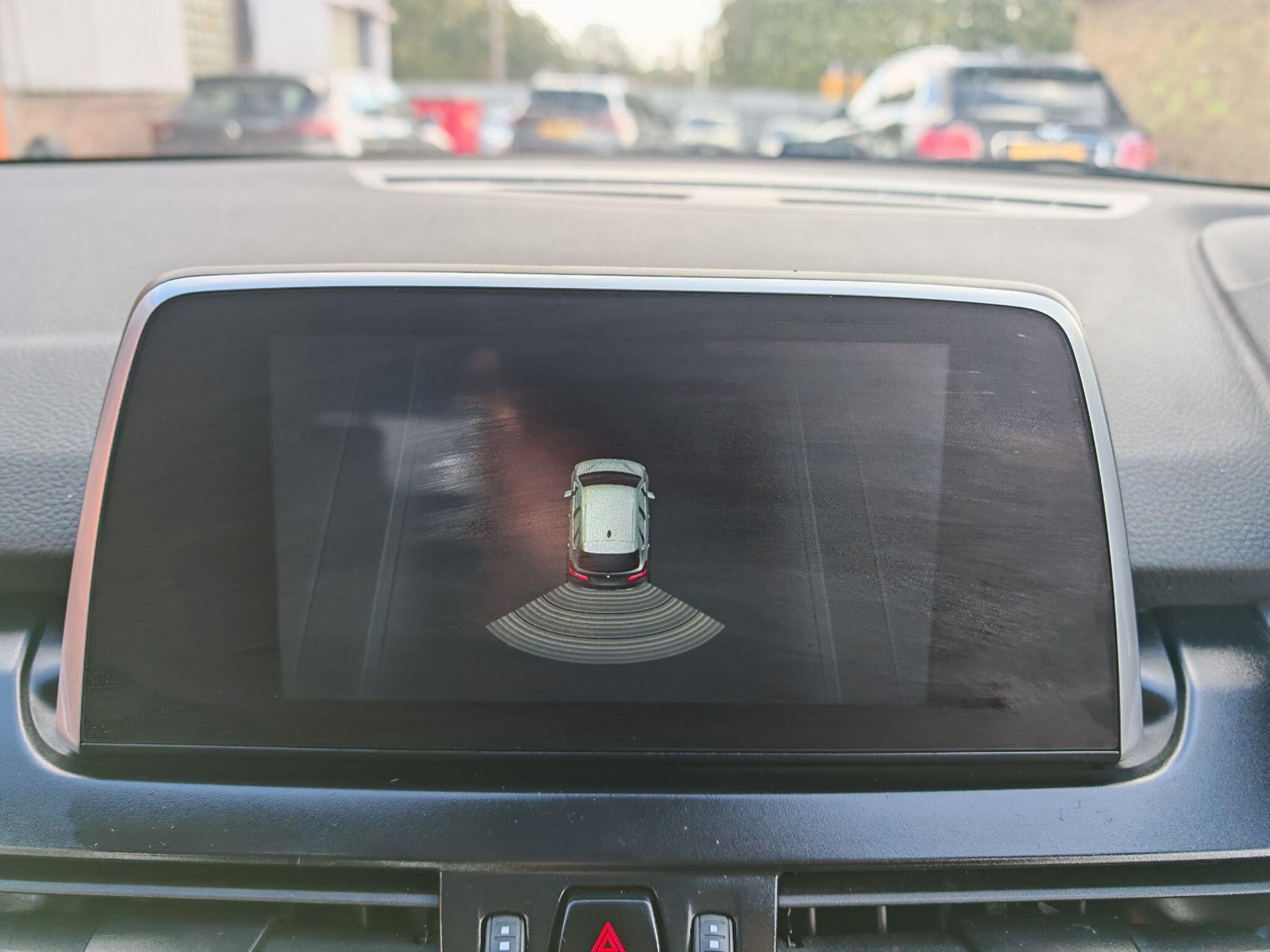 BMW 2 Series view 35
