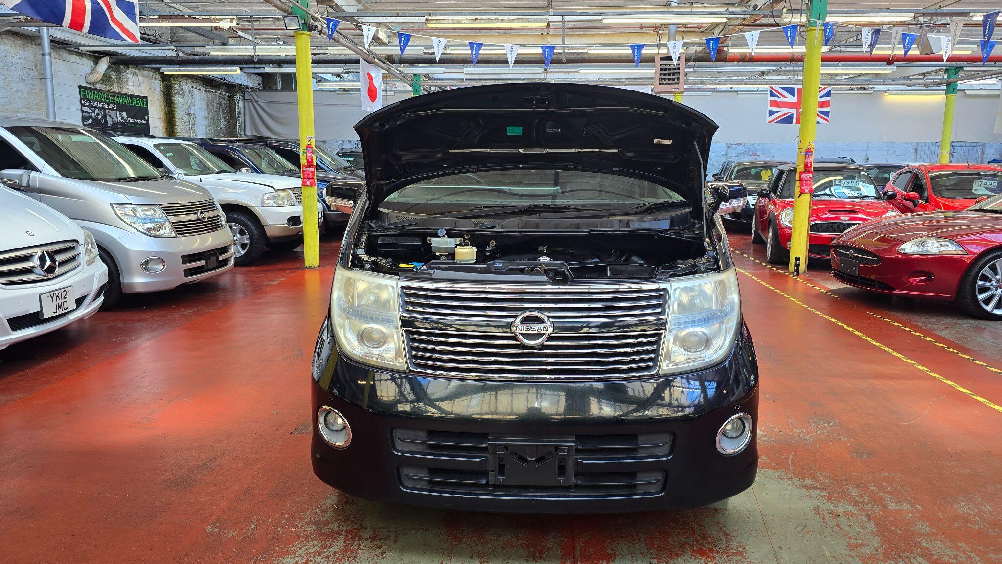 Nissan Elgrand view 33