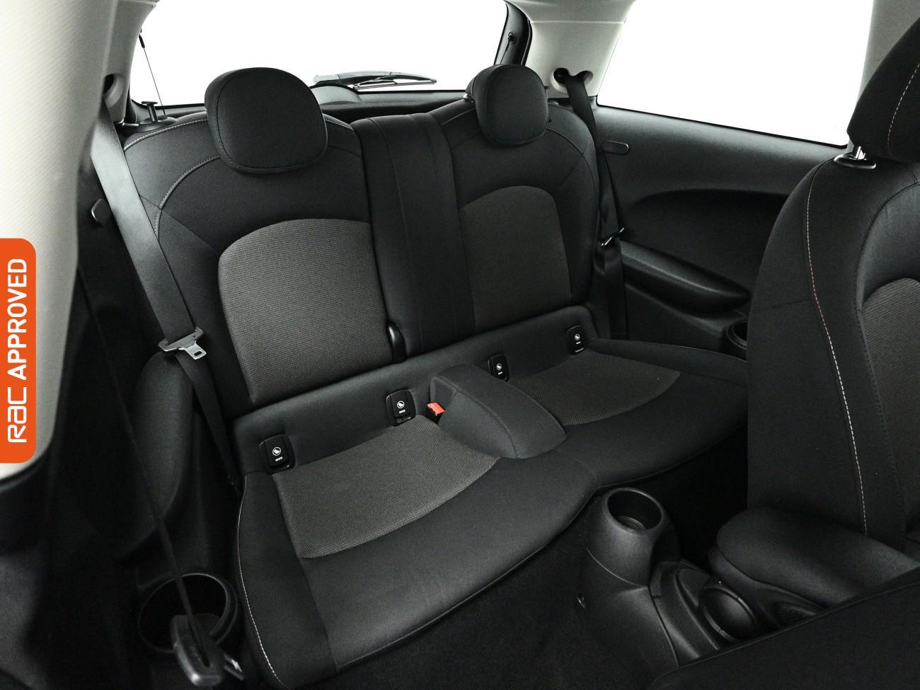 Mini Hatch view 13