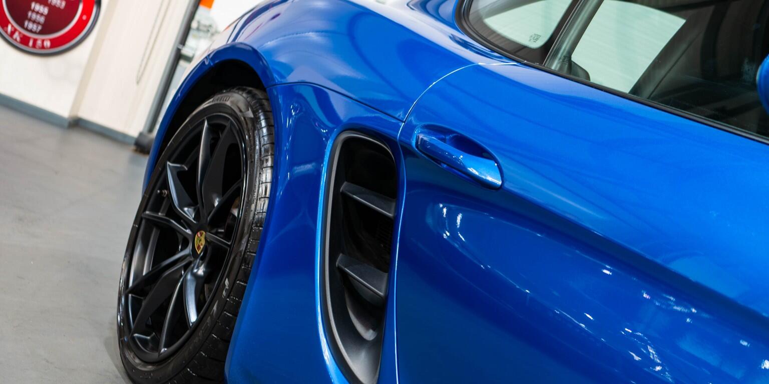 Porsche Cayman view 40