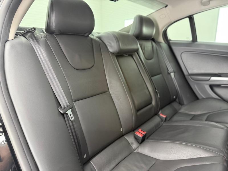 2011 Volvo S60 image 30