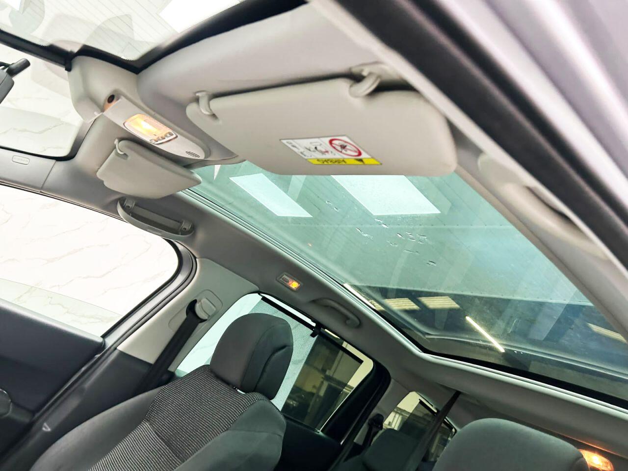 Peugeot 5008 view 14