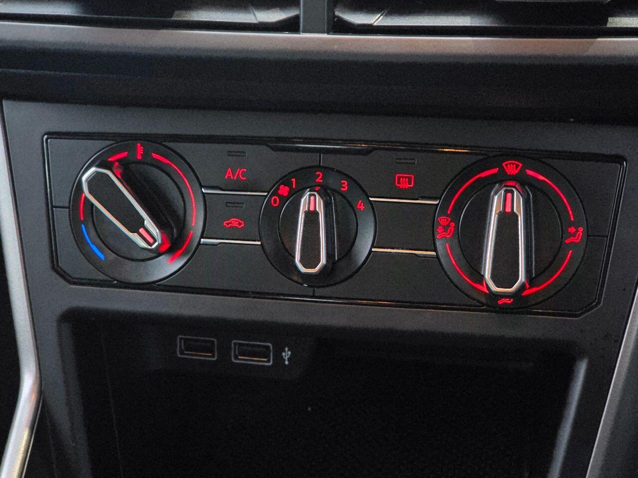 Volkswagen Polo view 50