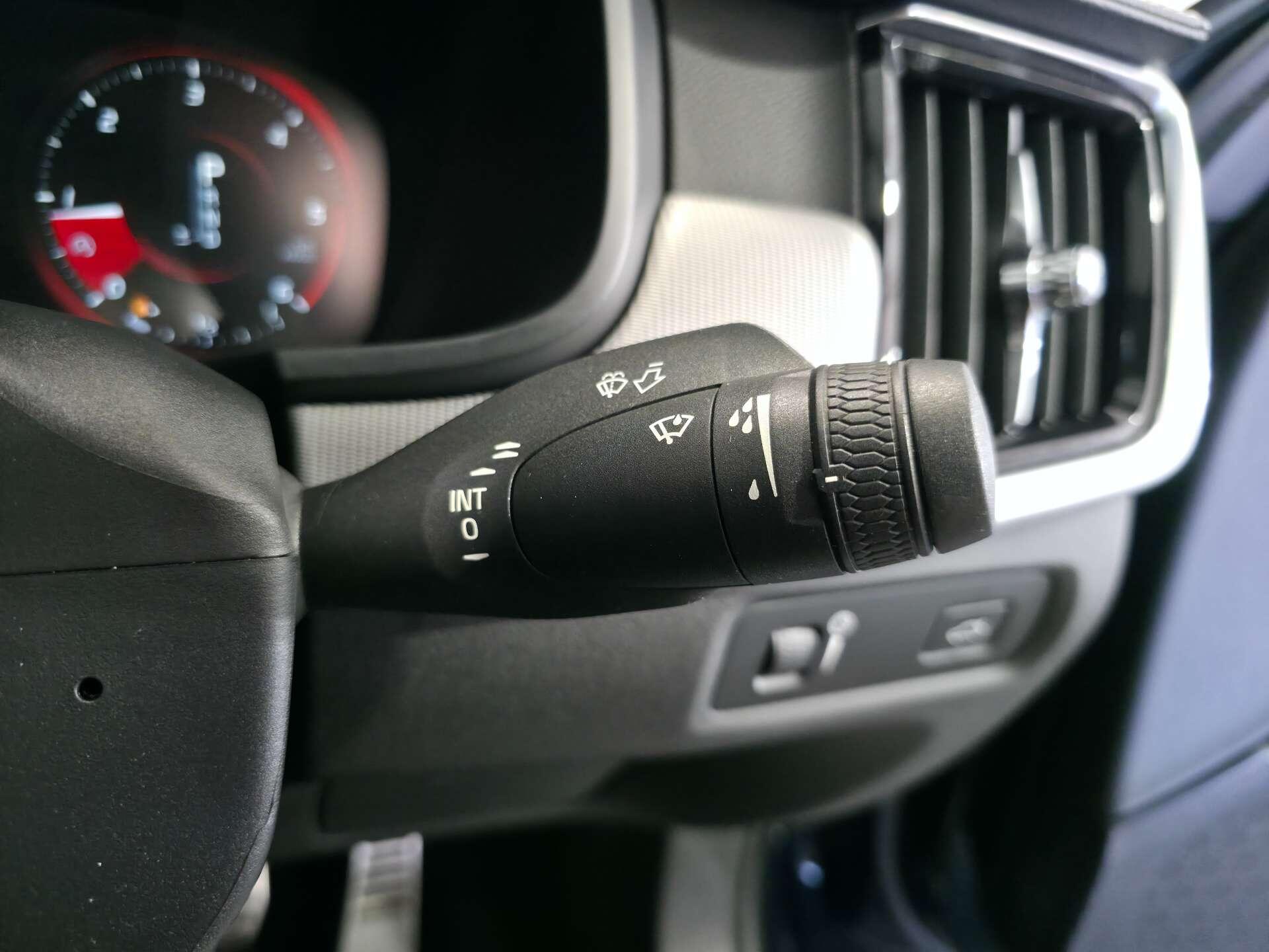 Volvo S90 view 33