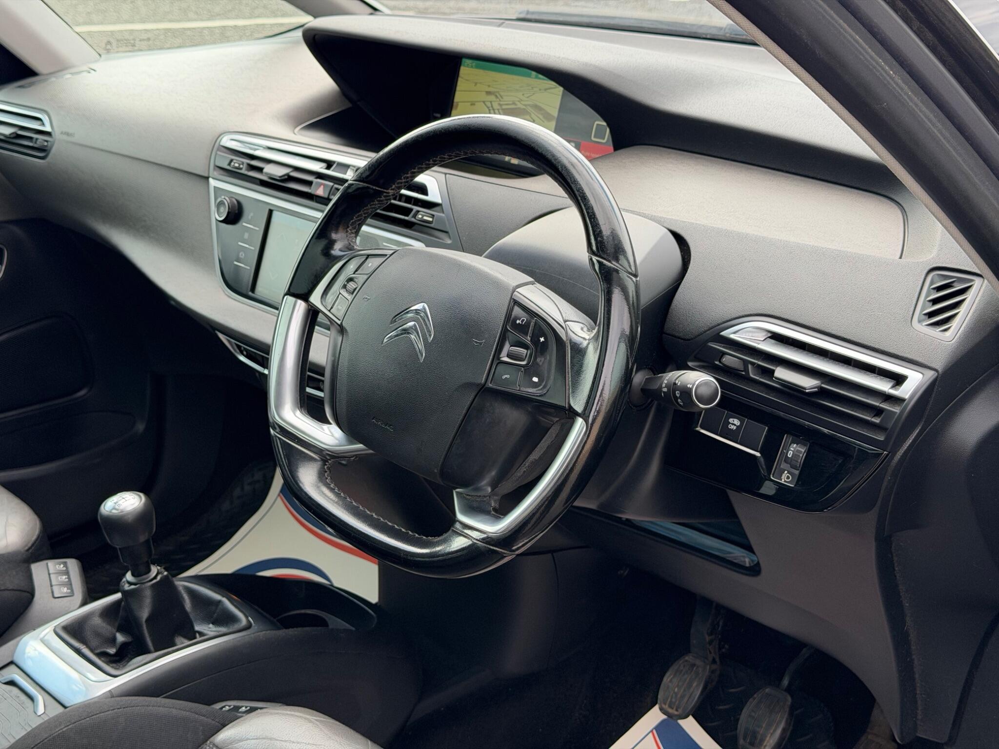 Citroen Grand C4 Picasso view 16